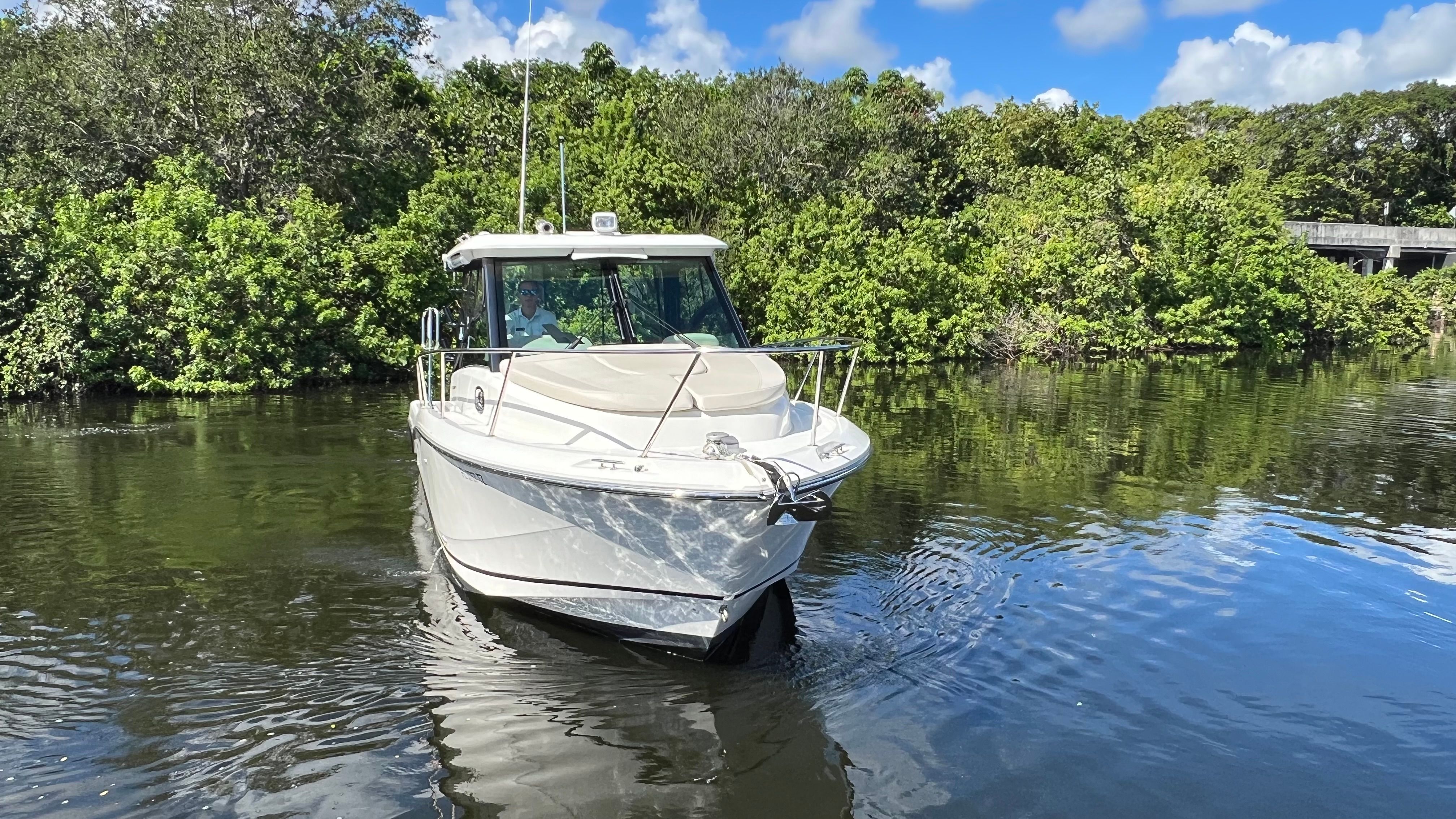 2024 Boston Whaler 285 CONQUEST Image Thumbnail #11