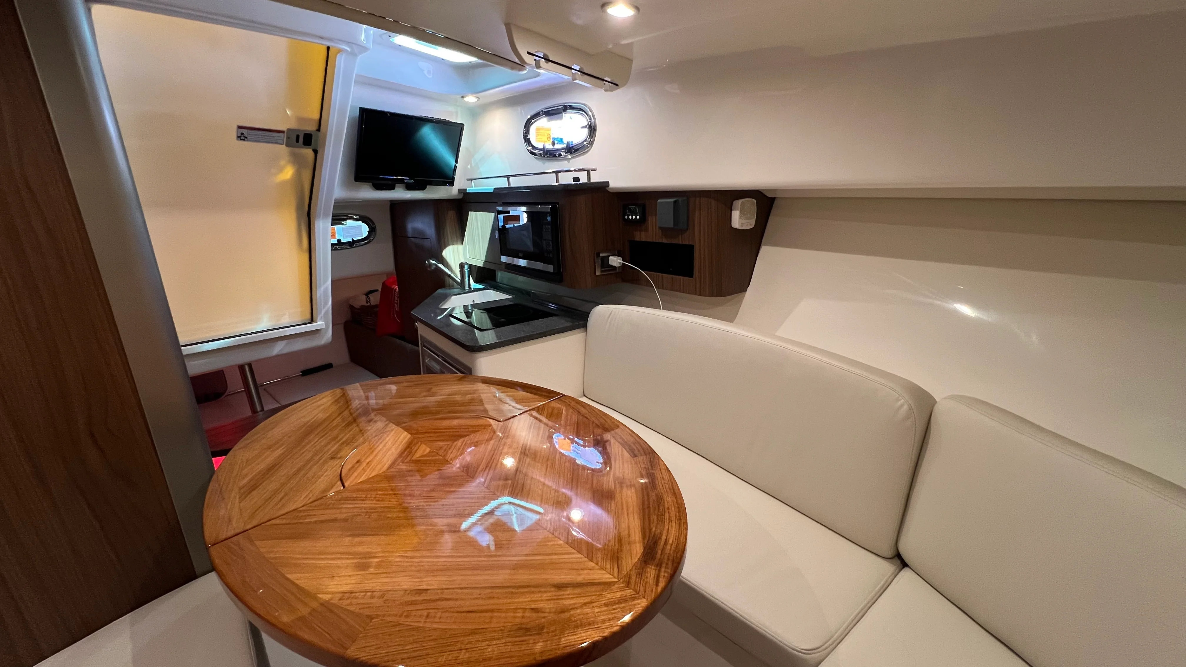 2024 Boston Whaler 285 CONQUEST Image Thumbnail #47