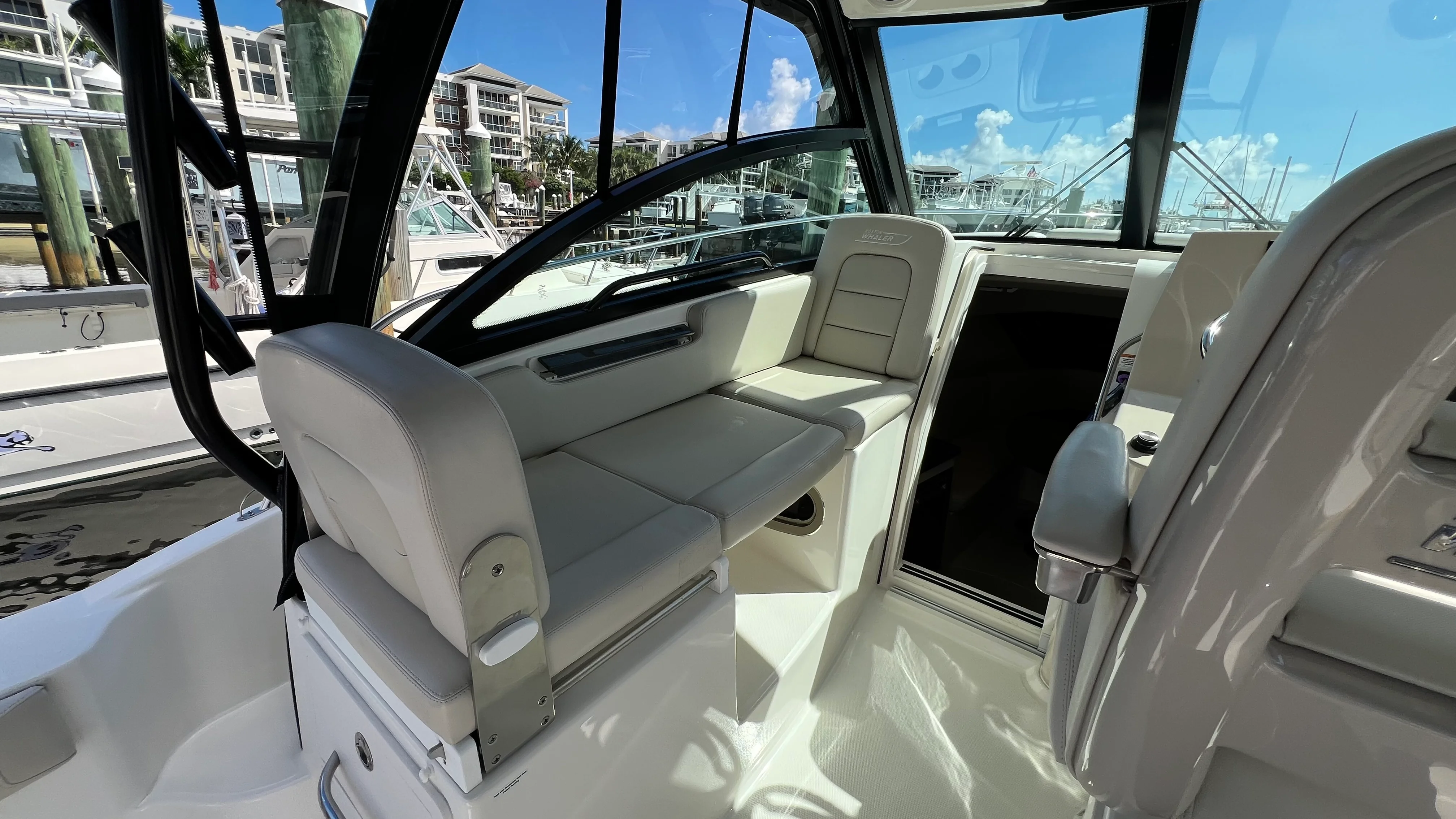 2024 Boston Whaler 285 CONQUEST Image Thumbnail #34
