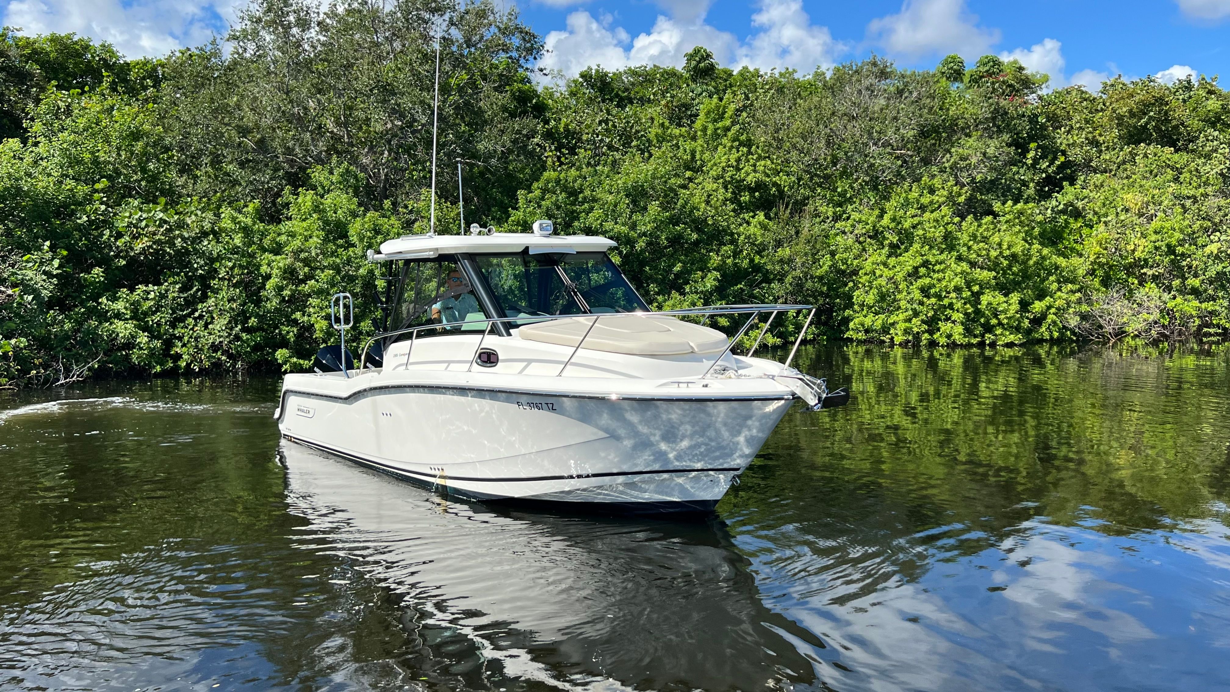 2024 Boston Whaler 285 CONQUEST Image Thumbnail #9