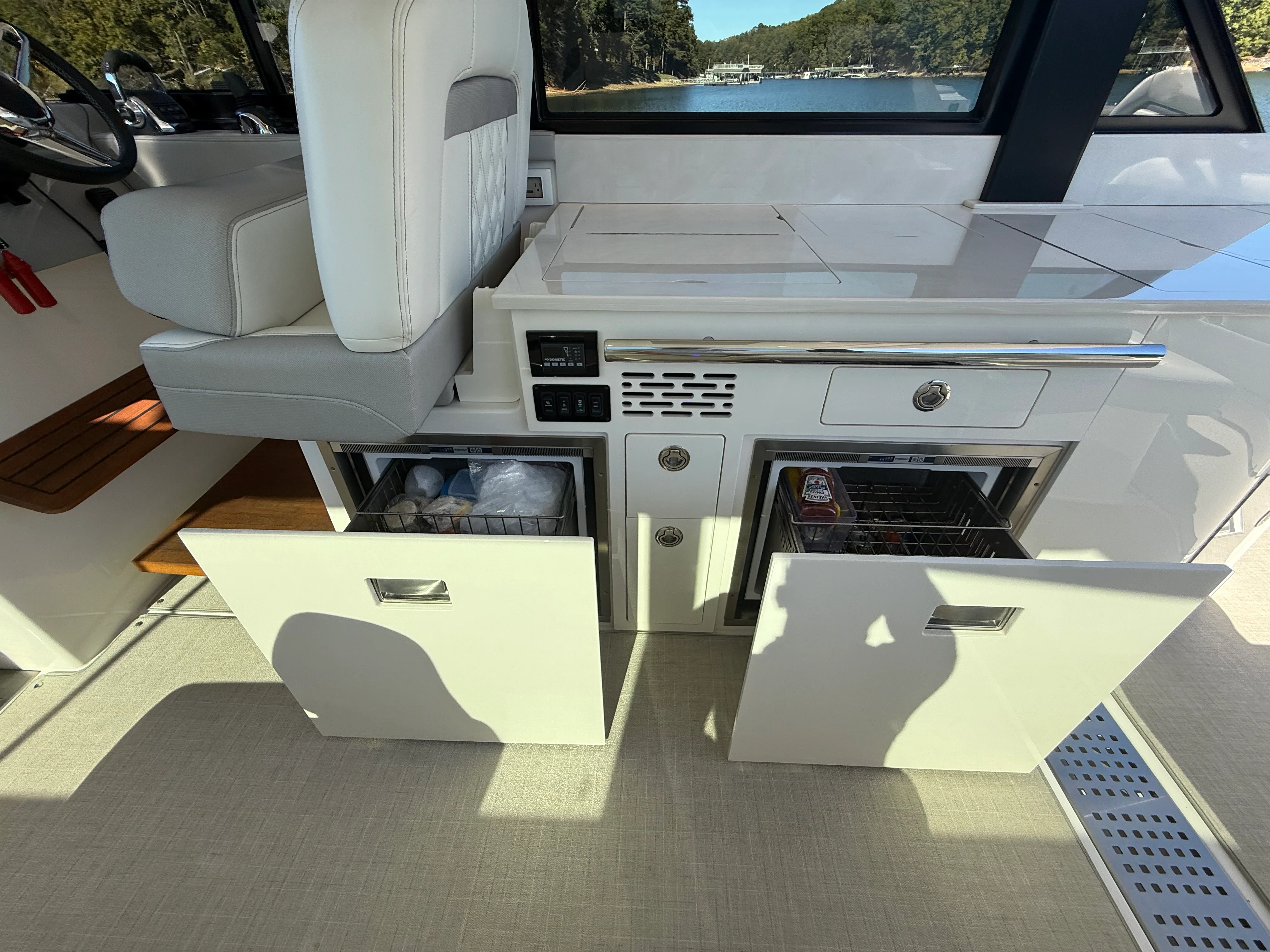 2021 Regal 36 GRAND COUPE Image Thumbnail #31