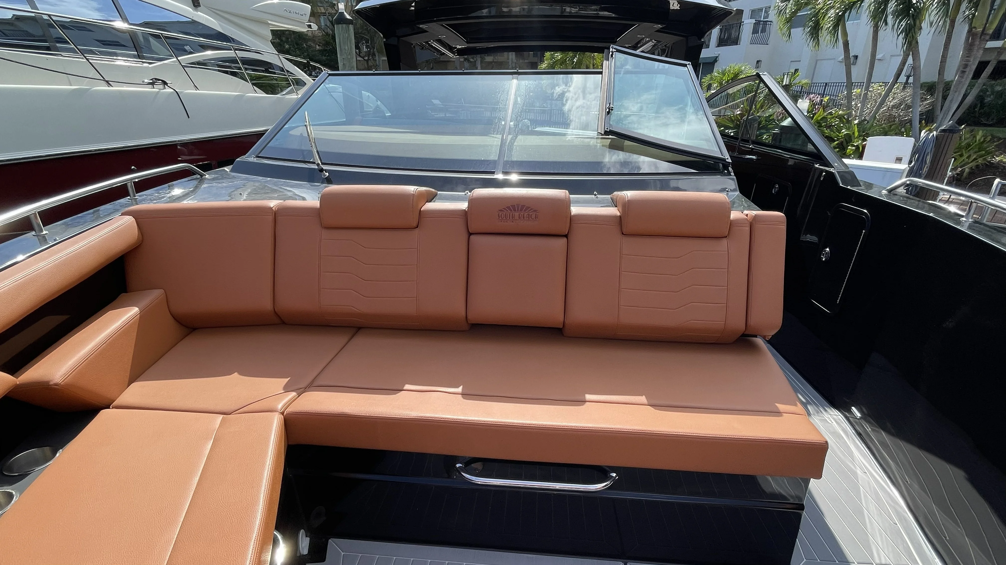 2023 Cruisers Yachts 38 GLS OB SB Image Thumbnail #17