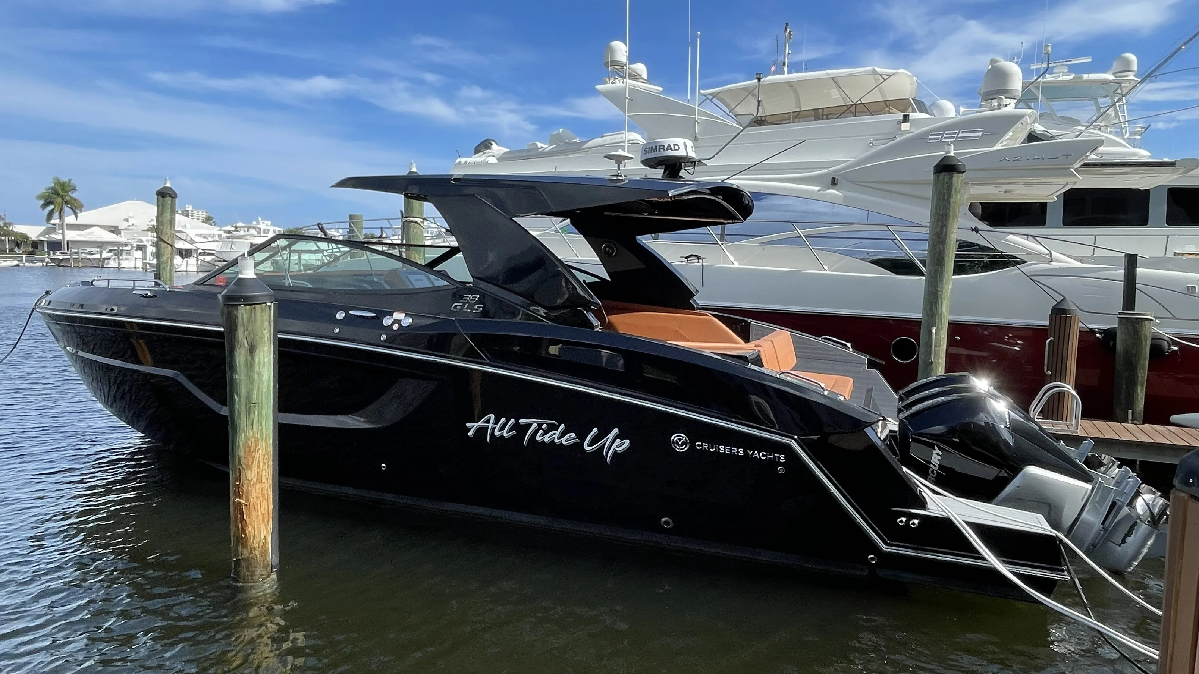 2023 Cruisers Yachts 38 GLS OB SB Image Thumbnail #2