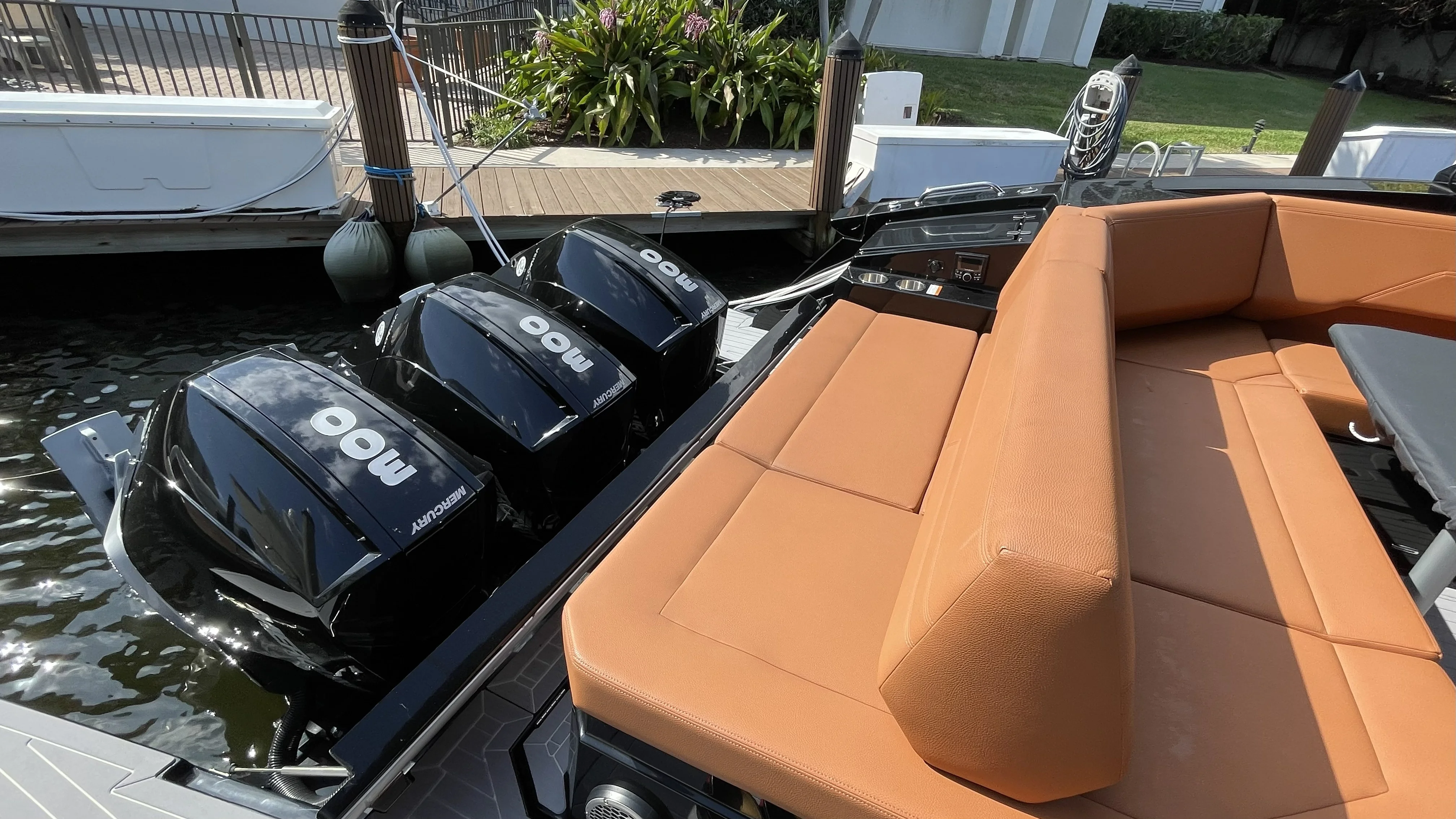 2023 Cruisers Yachts 38 GLS OB SB Image Thumbnail #5