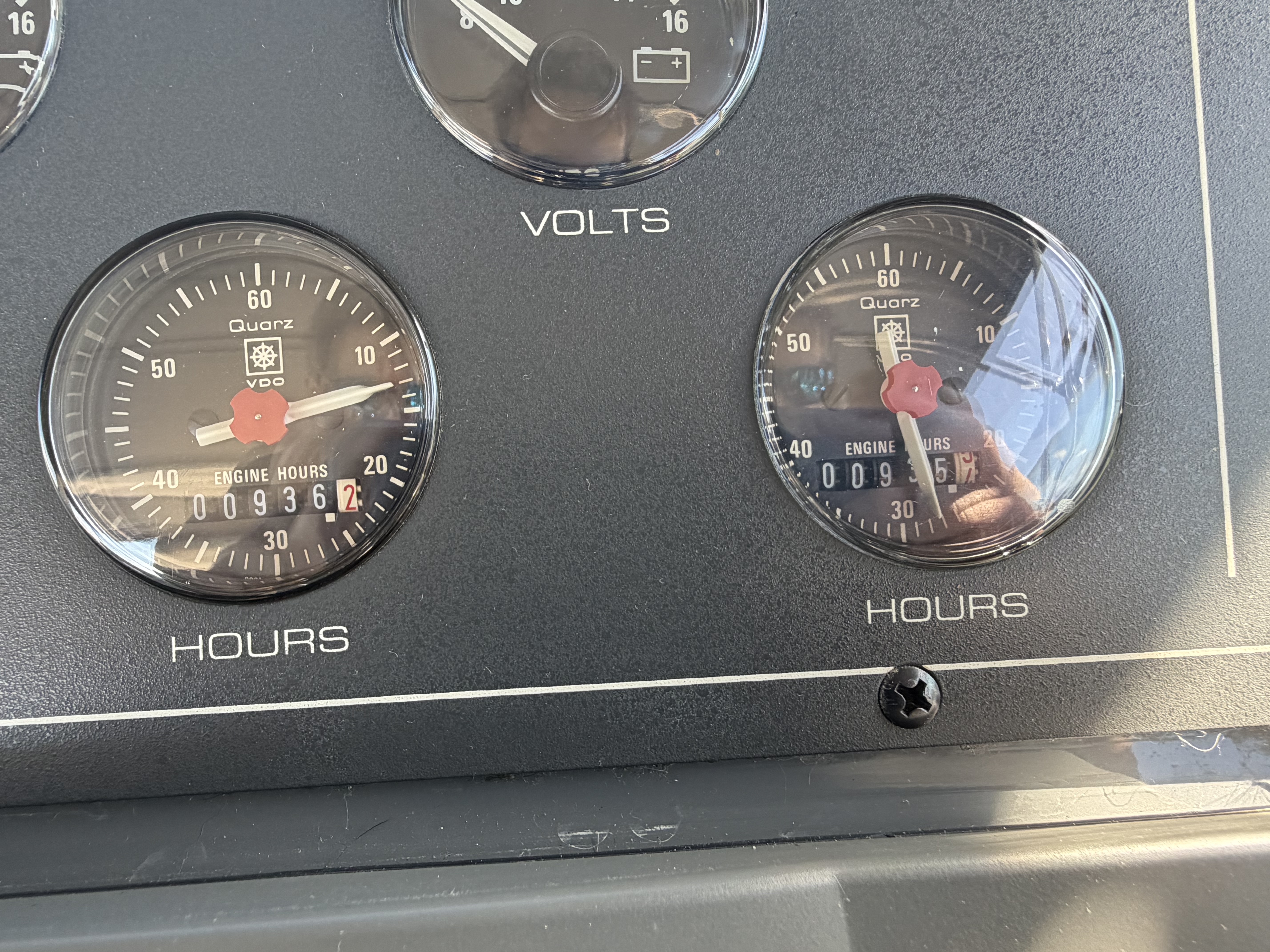 1995 Tiara Yachts 3500 EXPRESS Image Thumbnail #9