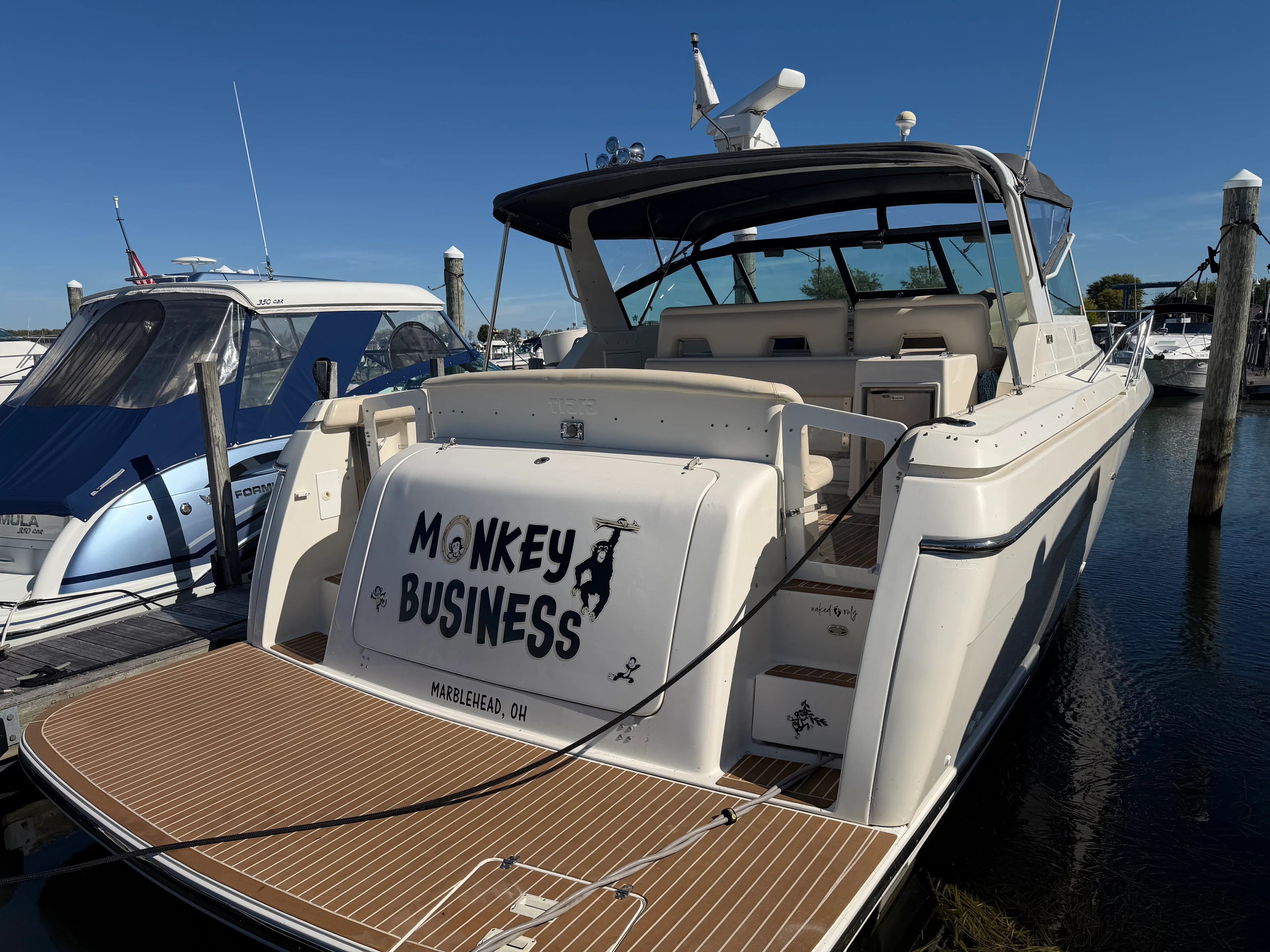 1995 Tiara Yachts 3500 EXPRESS Image Thumbnail #1