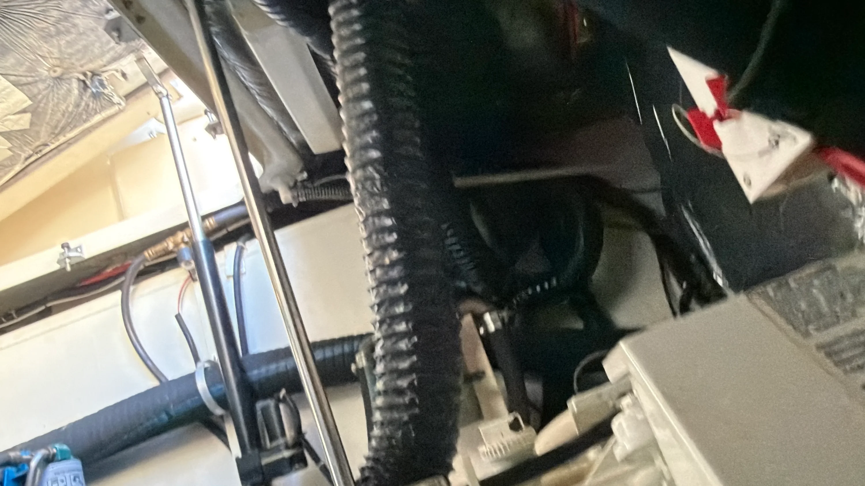 1995 Tiara Yachts 3500 EXPRESS Image Thumbnail #35