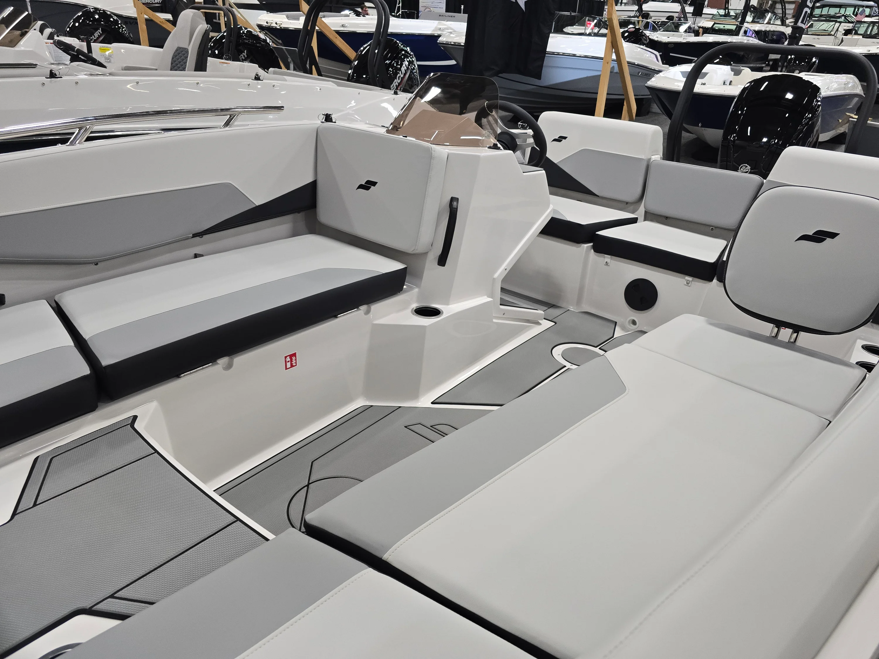 2026 Starcraft SV 16 OB Image Thumbnail #12