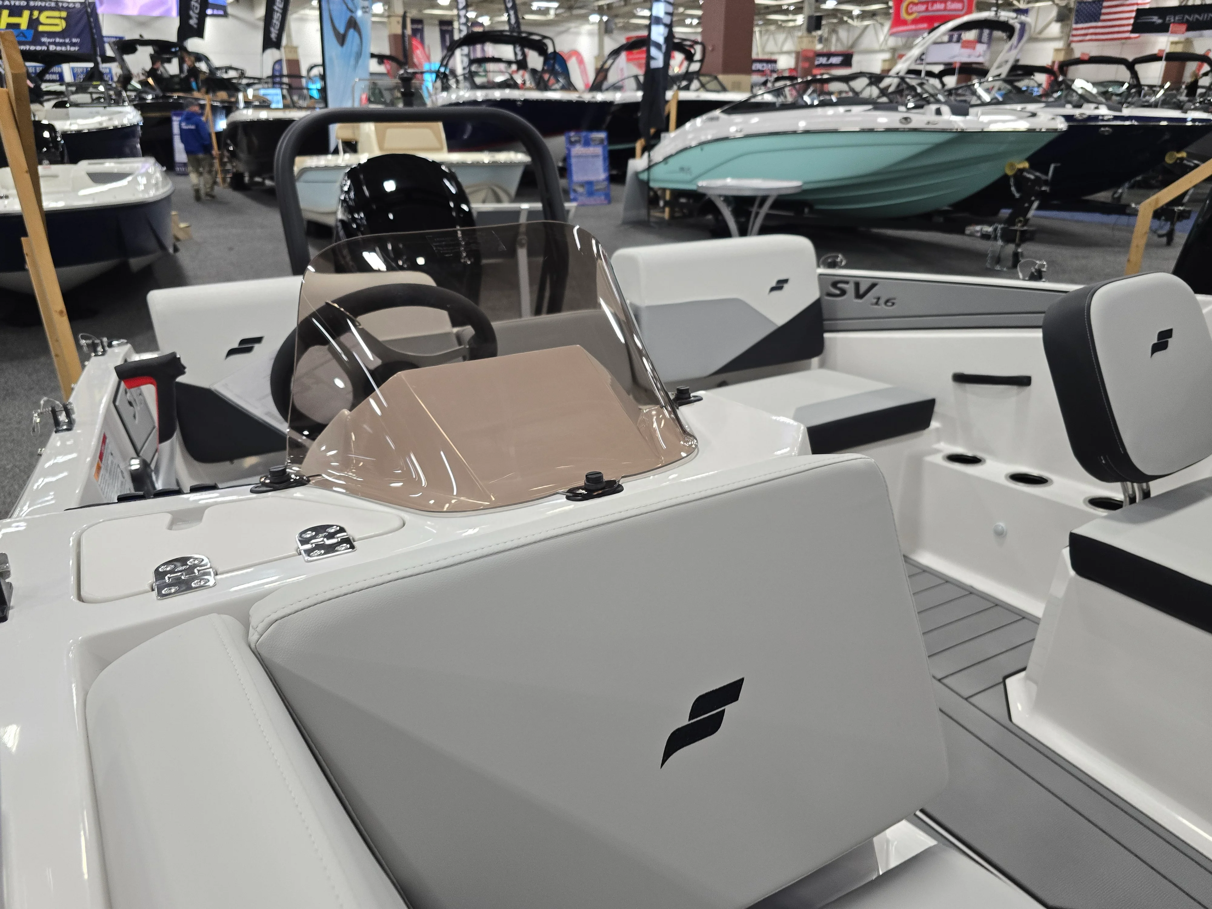 2026 Starcraft SV 16 OB Image Thumbnail #32