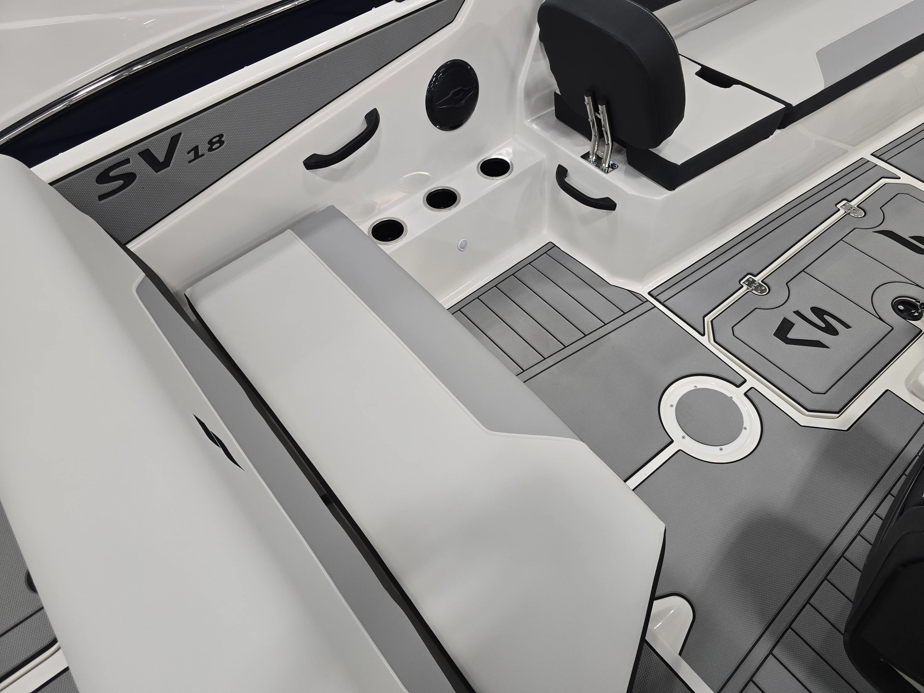 2026 Starcraft SV 18 OB Image Thumbnail #20