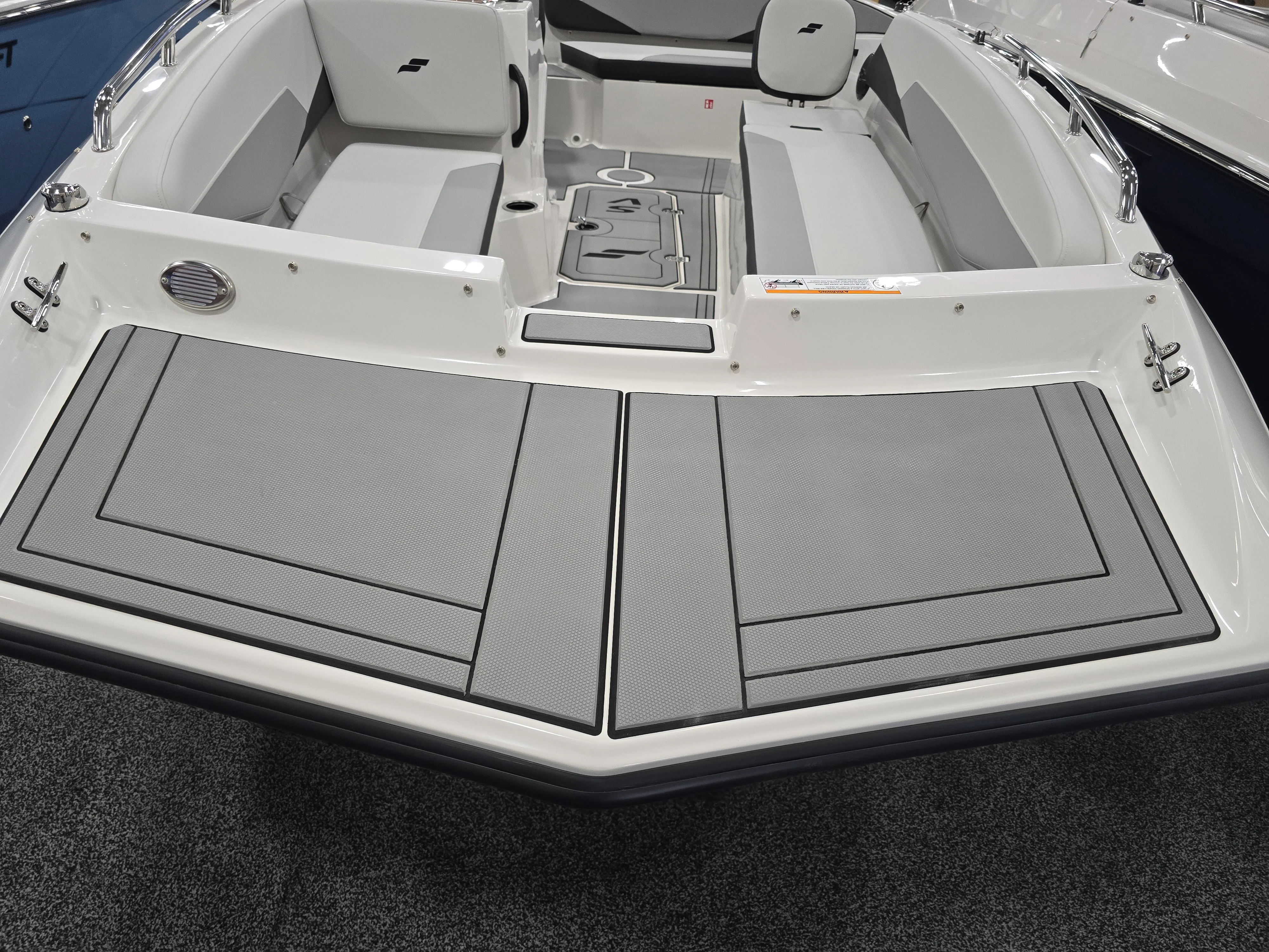 2026 Starcraft SV 18 OB Image Thumbnail #5