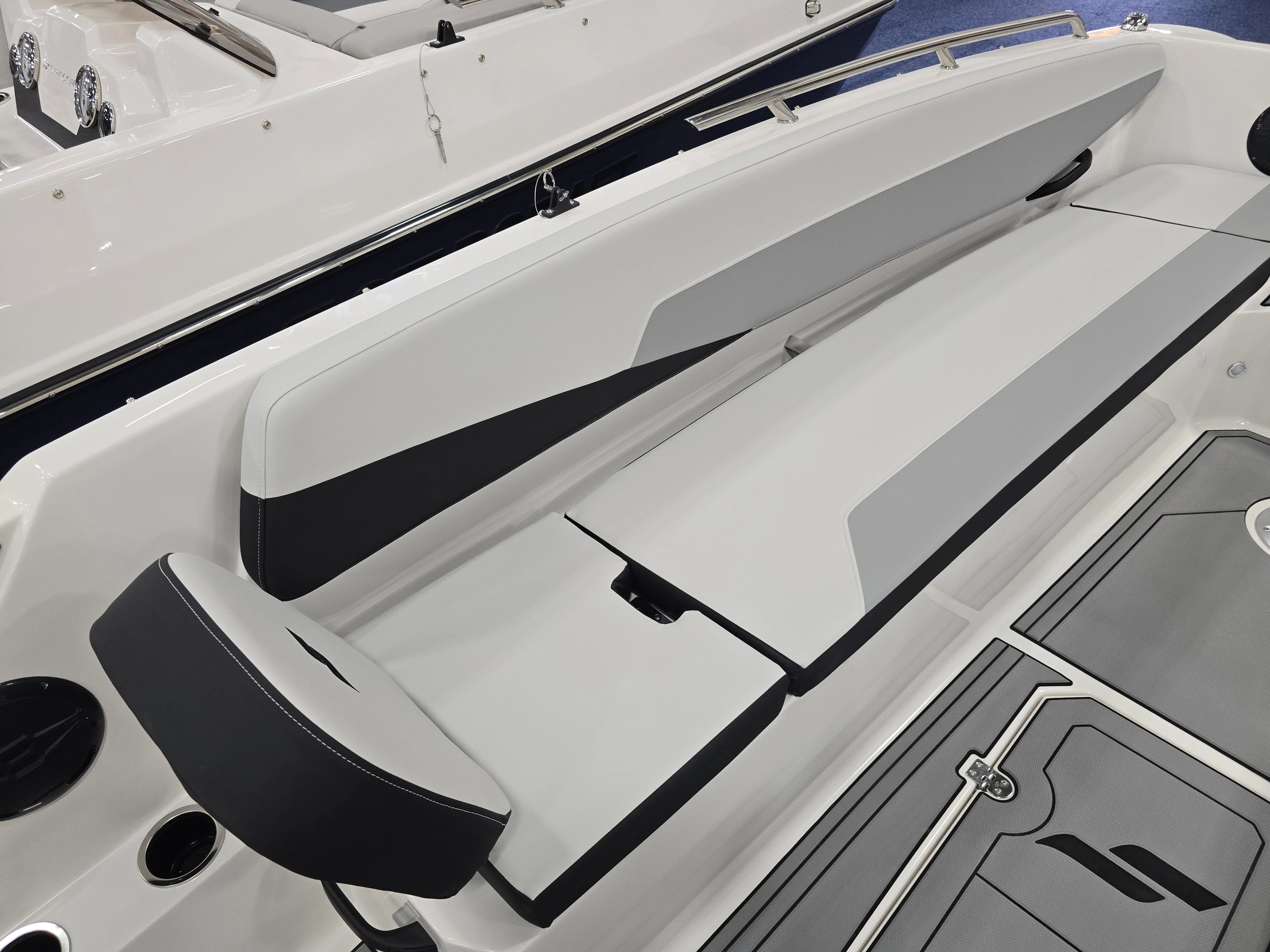 2026 Starcraft SV 18 OB Image Thumbnail #21