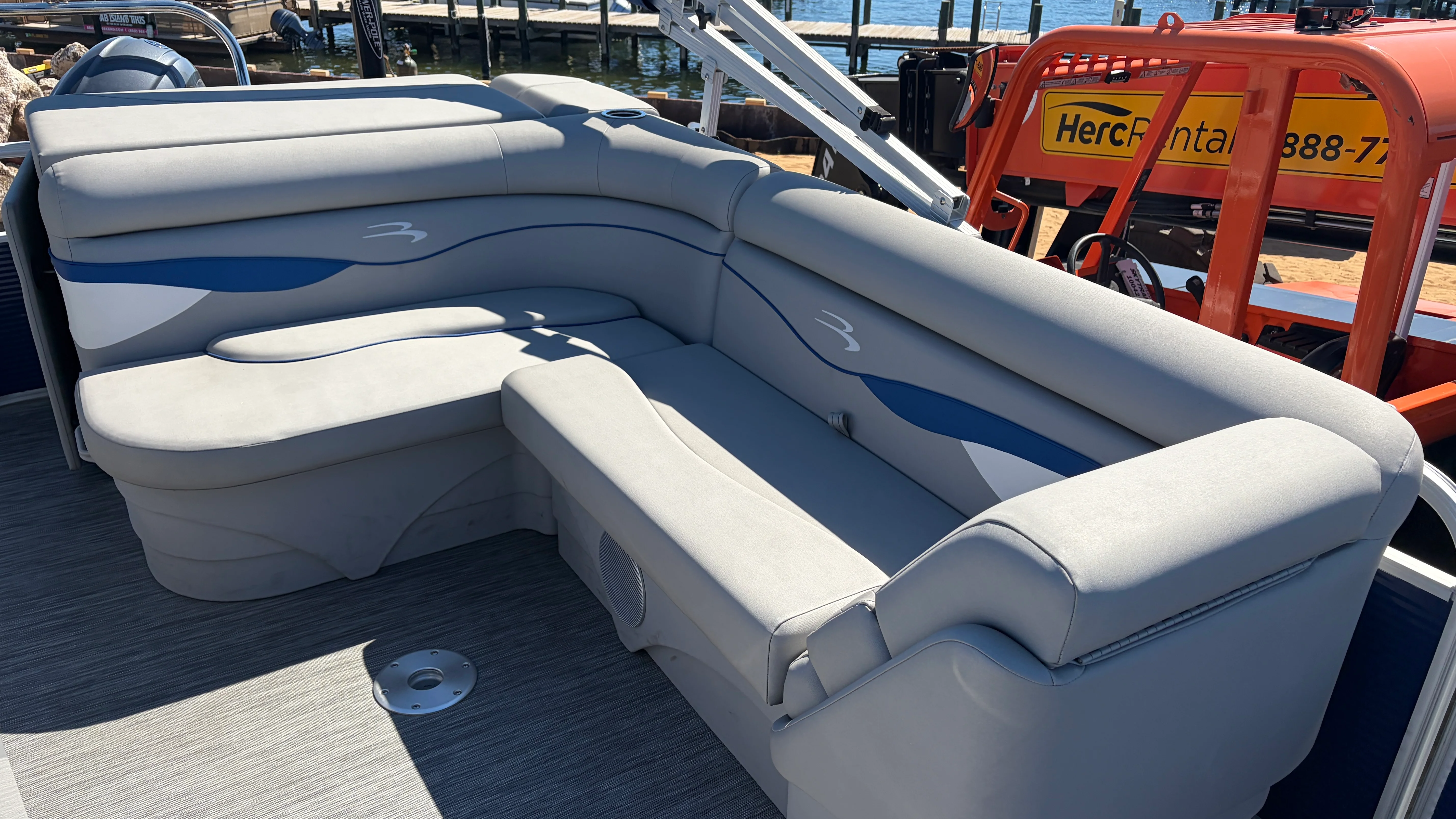 2021 Bennington 20SV Image Thumbnail #11