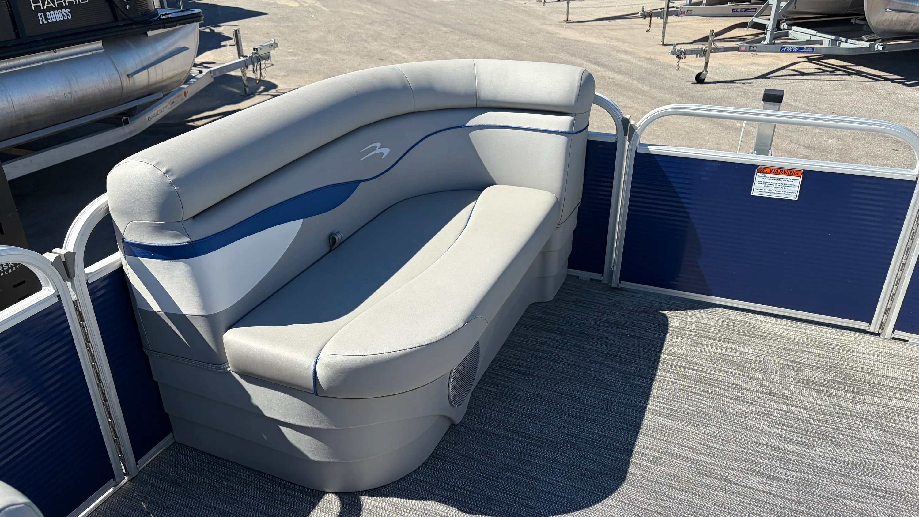 2021 Bennington 20SV Image Thumbnail #9