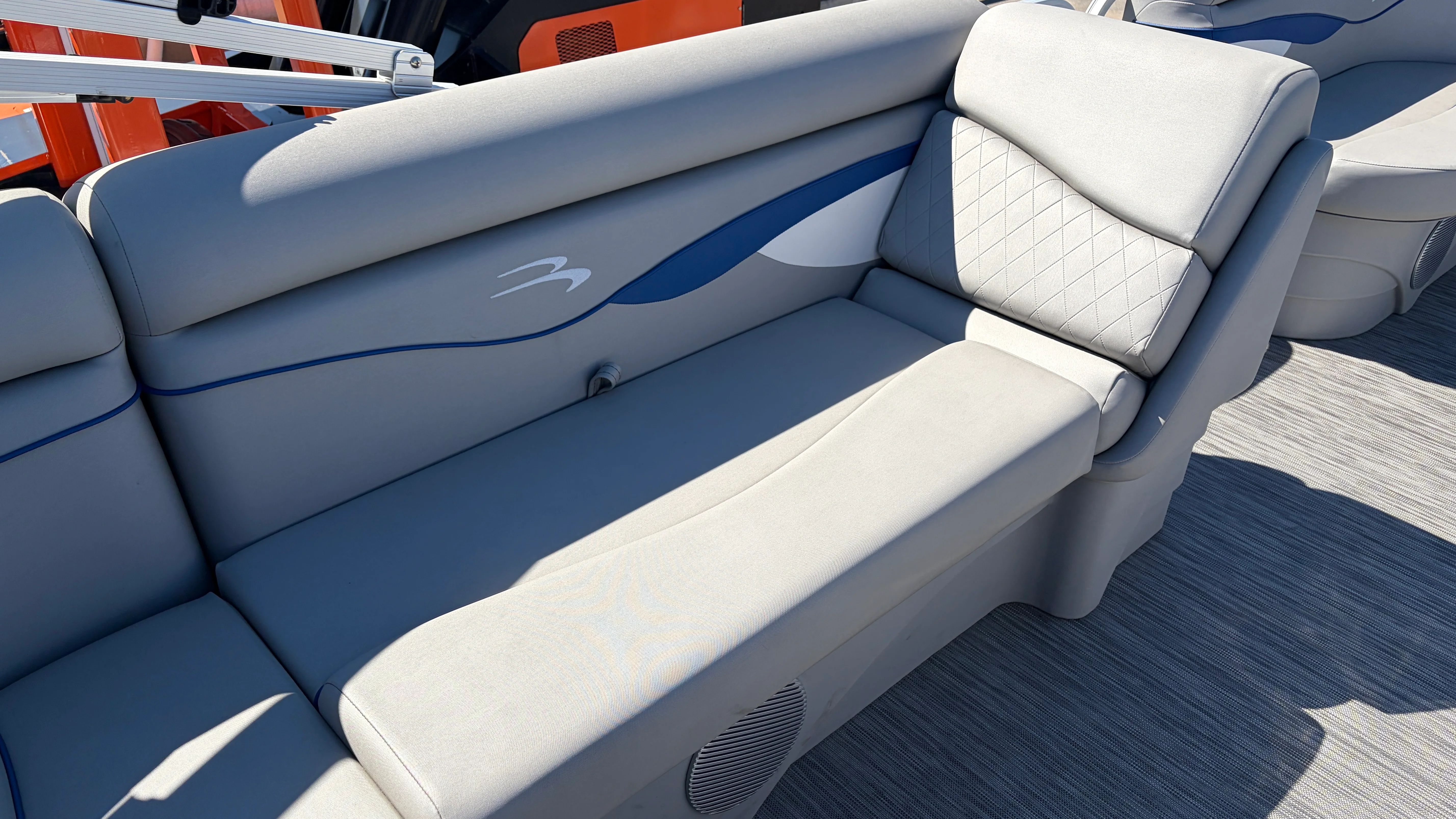 2021 Bennington 20SV Image Thumbnail #13