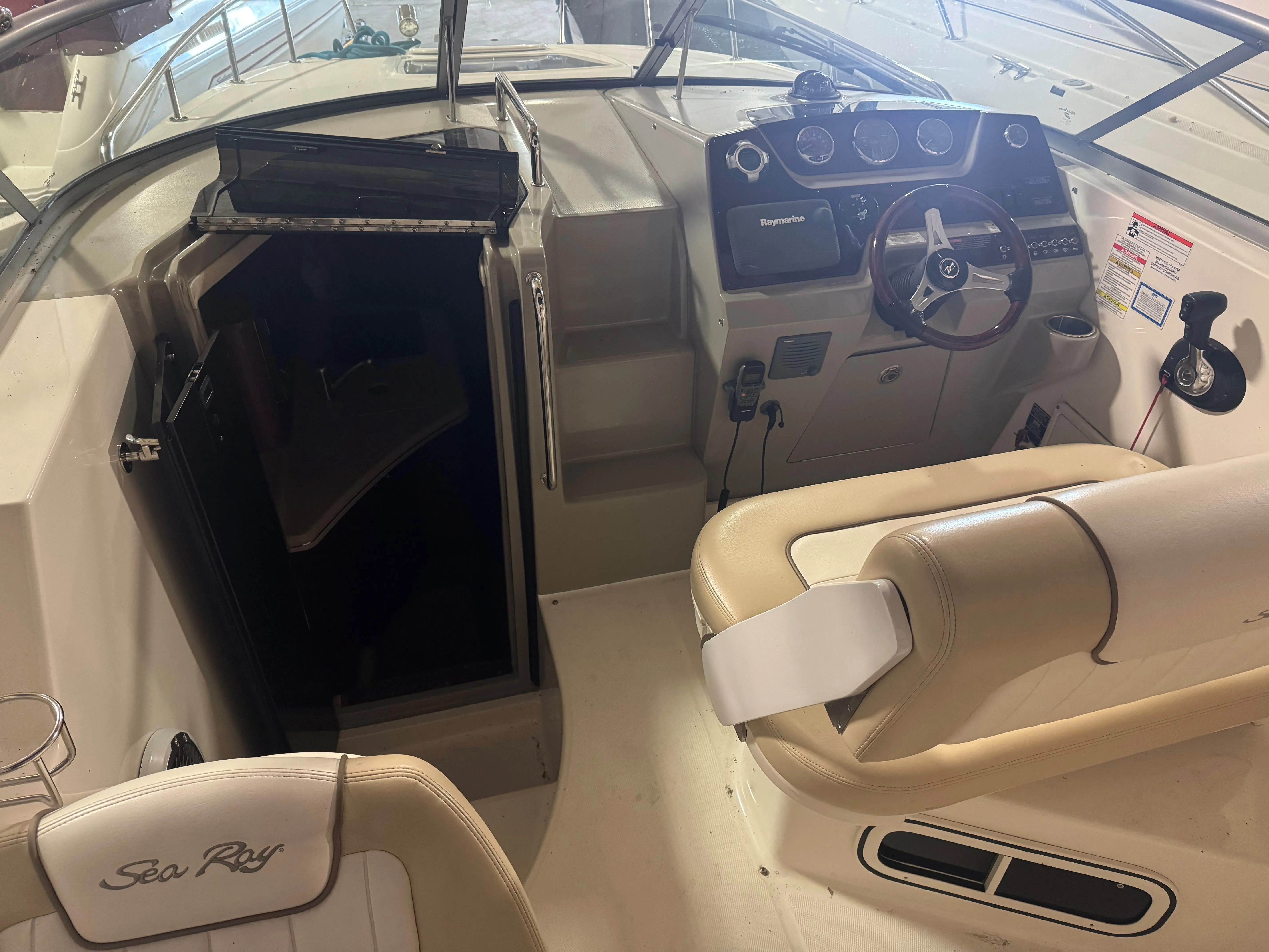 2012 Sea Ray 280 SUNDANCER Image Thumbnail #17