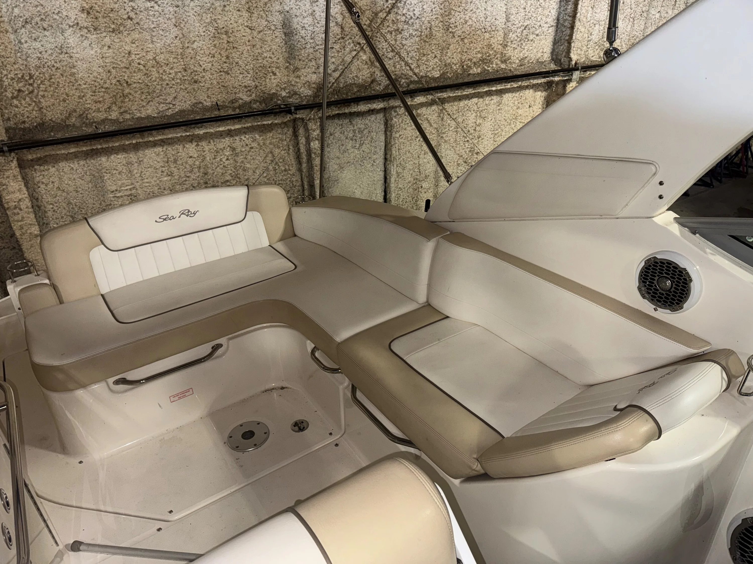 2012 Sea Ray 280 SUNDANCER Image Thumbnail #9