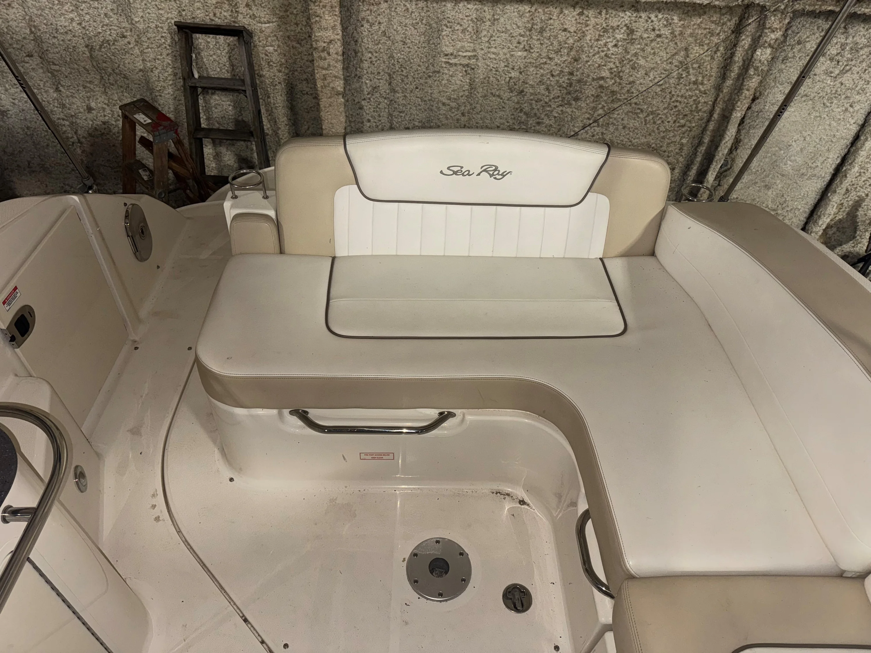 2012 Sea Ray 280 SUNDANCER Image Thumbnail #4