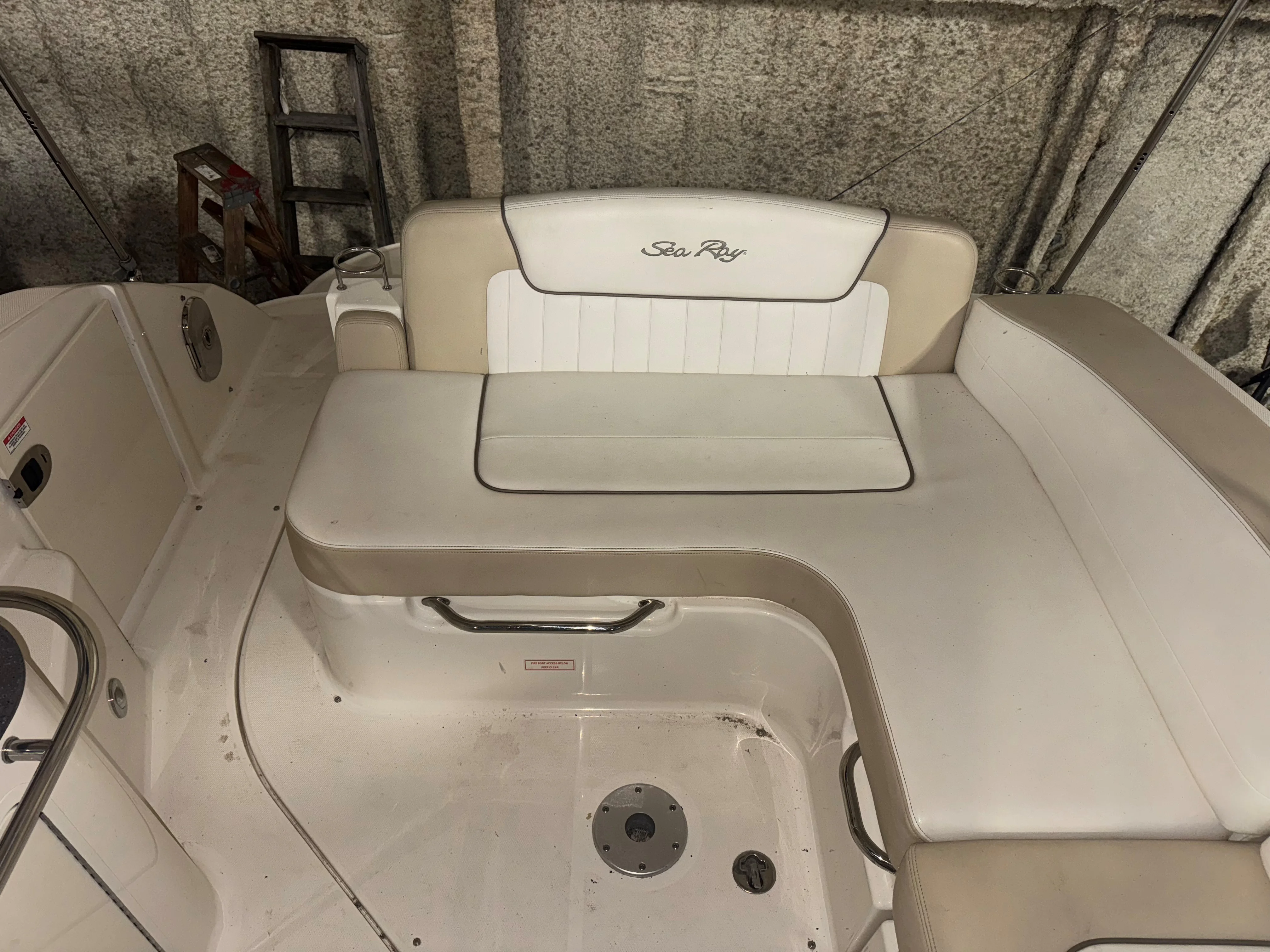 2012 Sea Ray 280 SUNDANCER Image Thumbnail #4