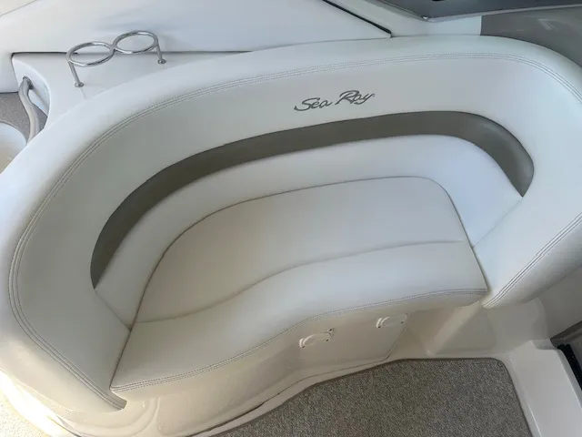 2007 Sea Ray 320 SUNDANCER Image Thumbnail #5