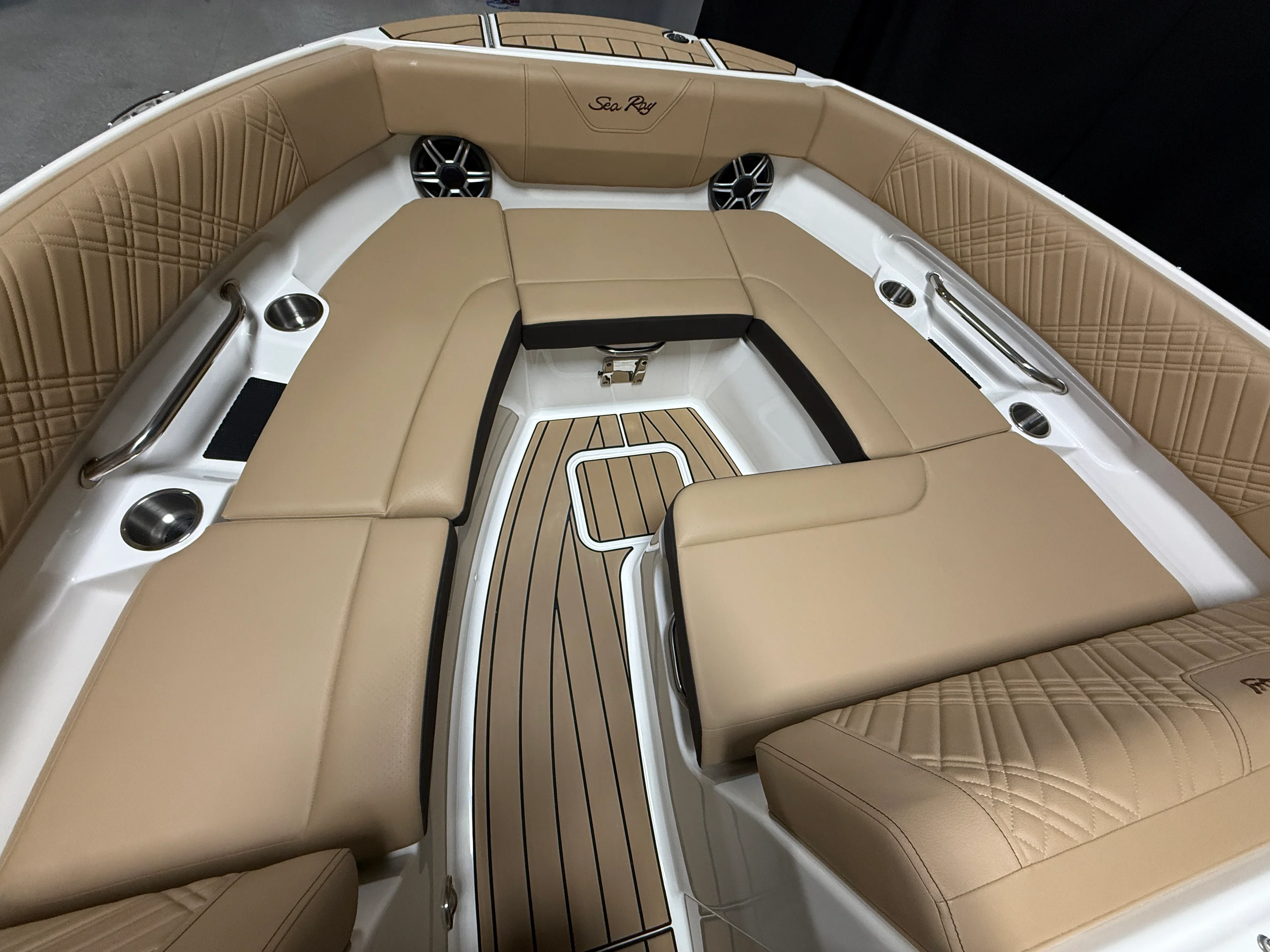 2026 Sea Ray SDX 230 Image Thumbnail #87