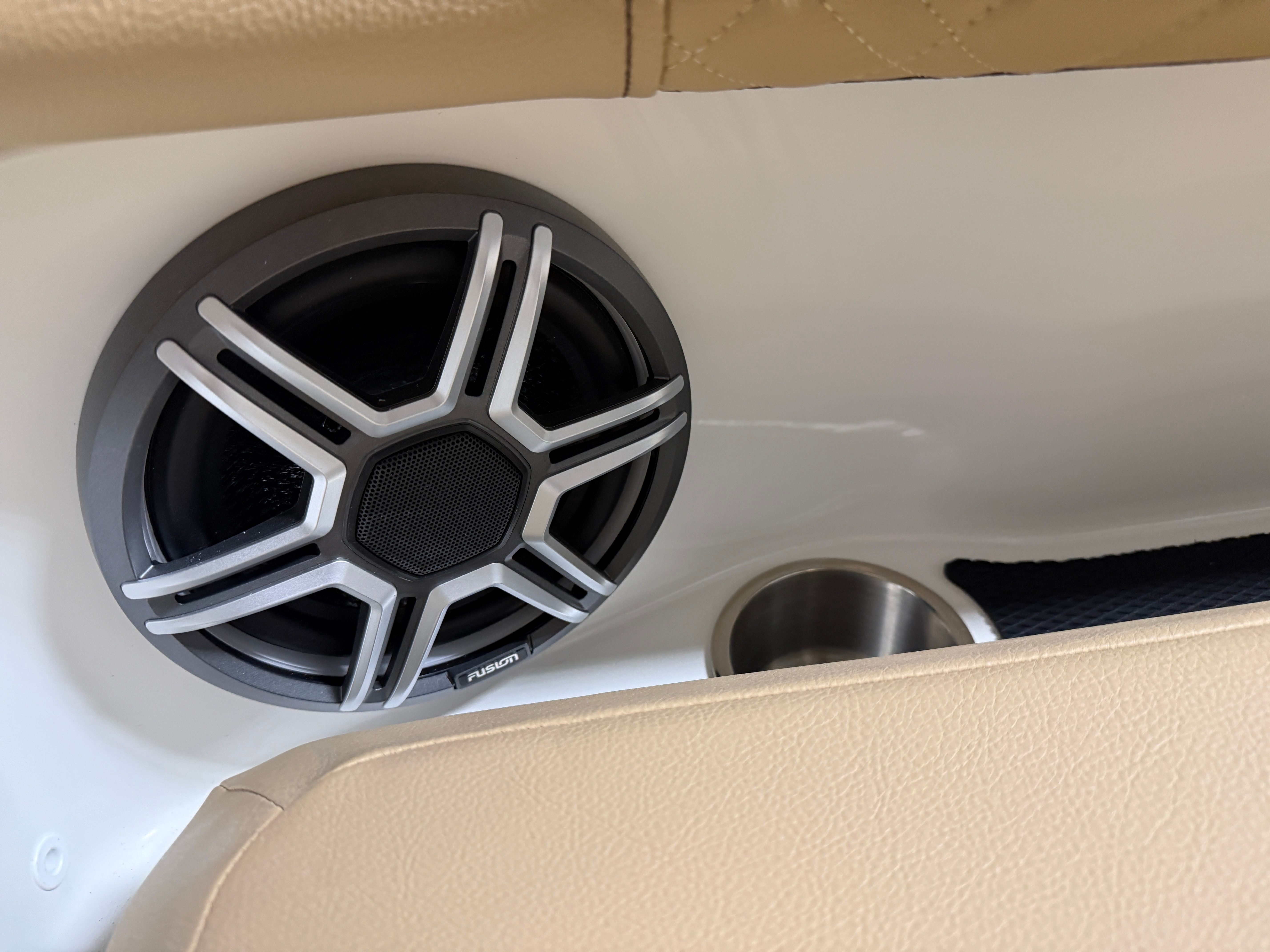 2026 Sea Ray SDX 230 Image Thumbnail #41