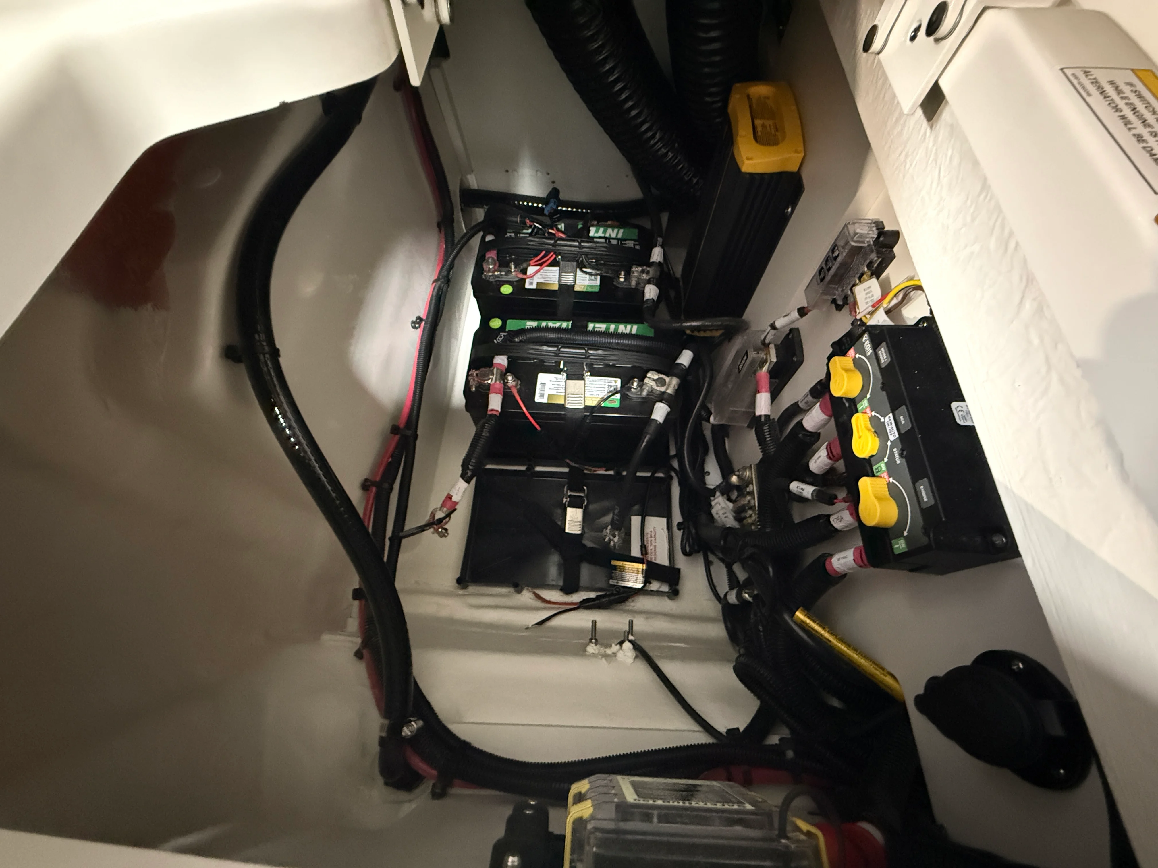 2026 Sea Ray SDX 230 Image Thumbnail #17