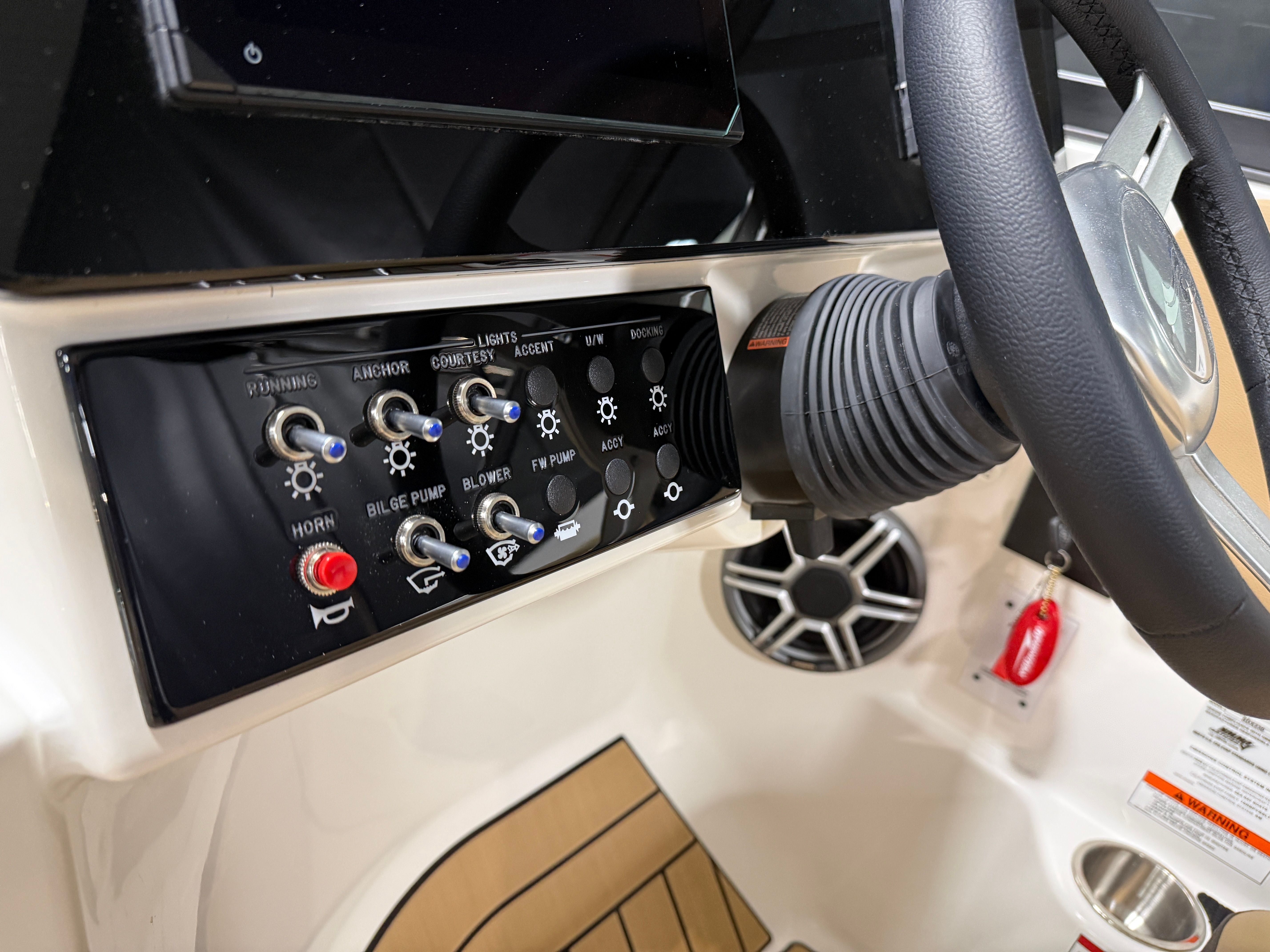 2026 Sea Ray SDX 230 Image Thumbnail #68