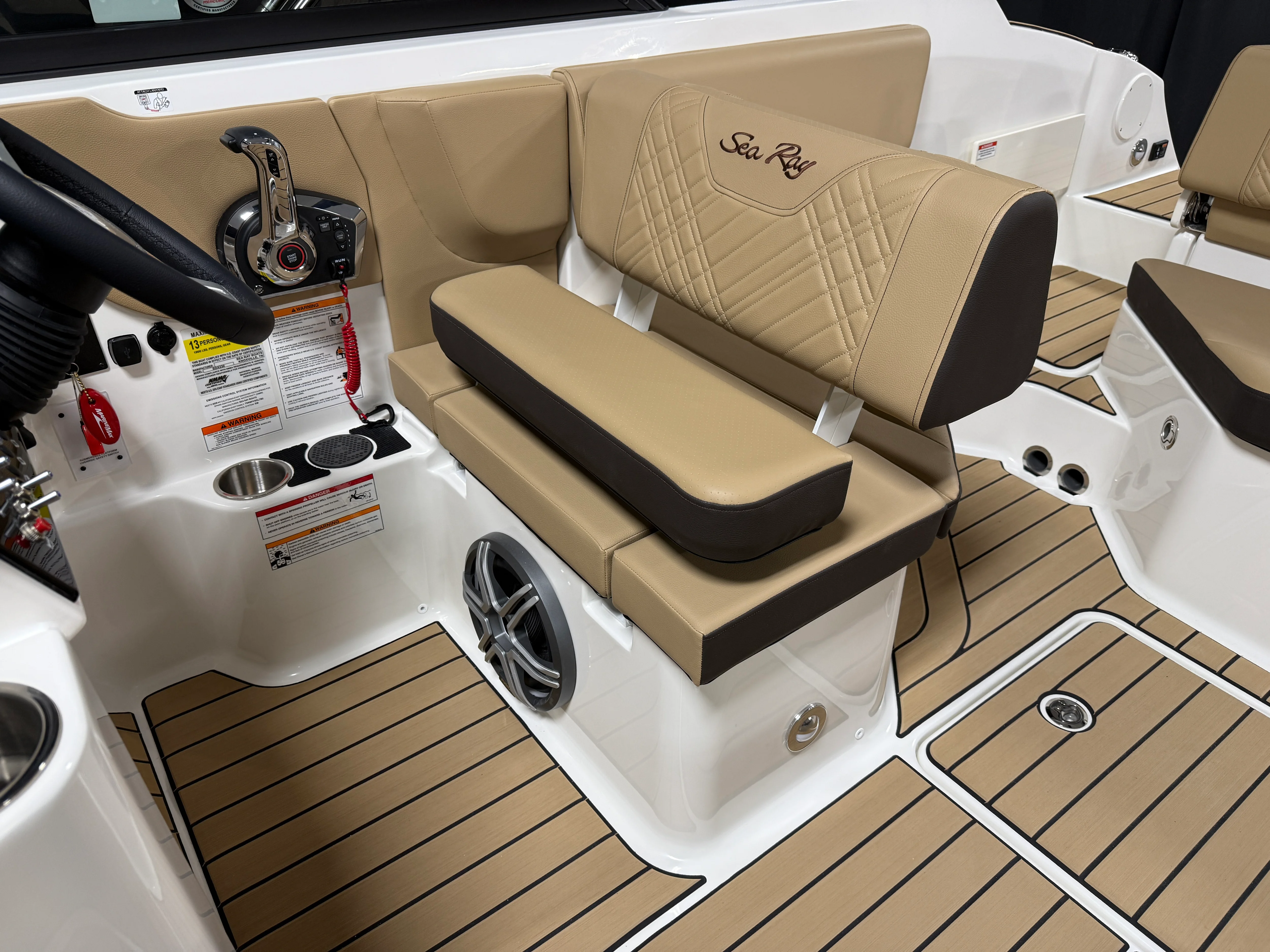 2026 Sea Ray SDX 230 Image Thumbnail #64