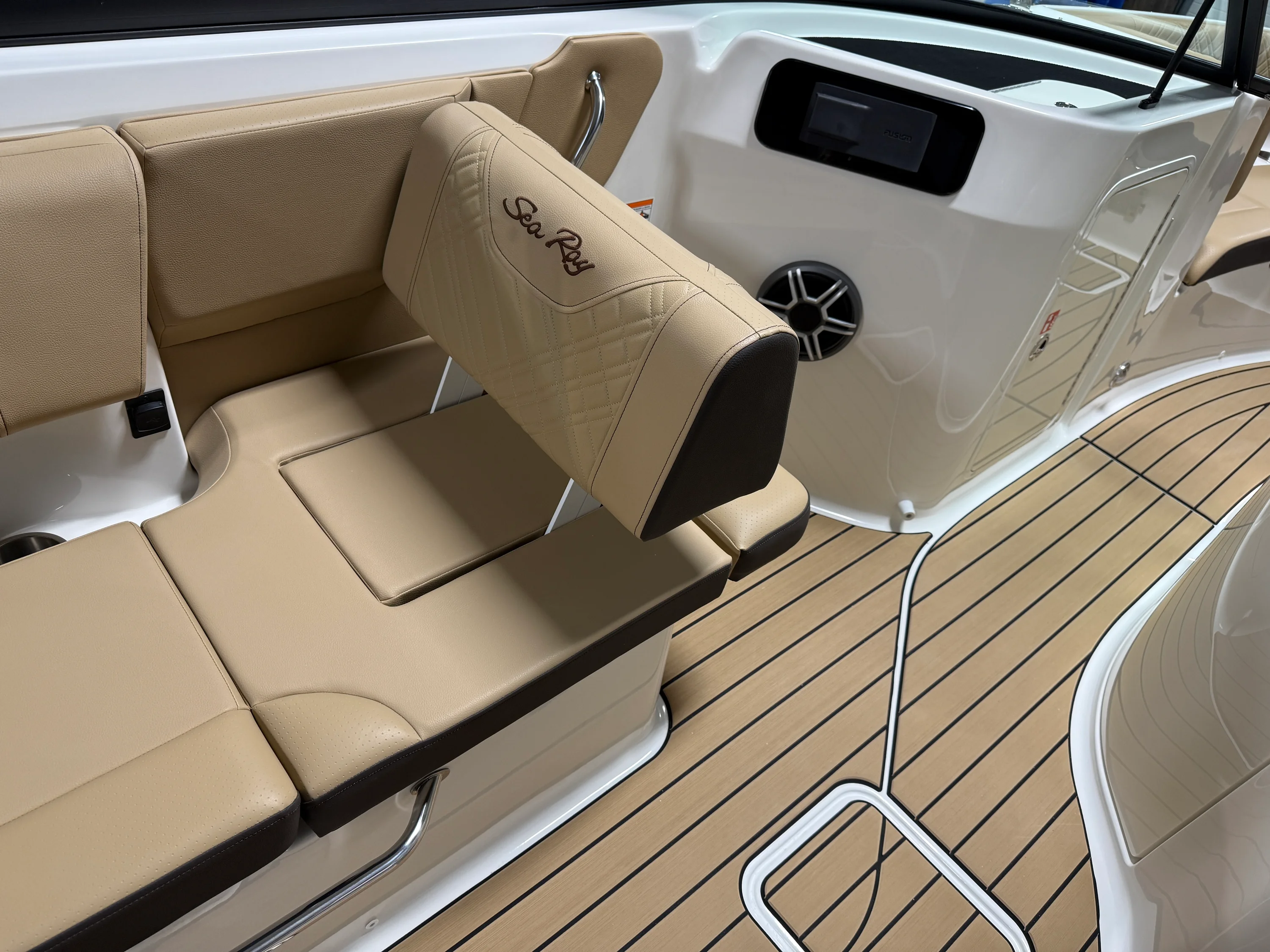 2026 Sea Ray SDX 230 Image Thumbnail #49