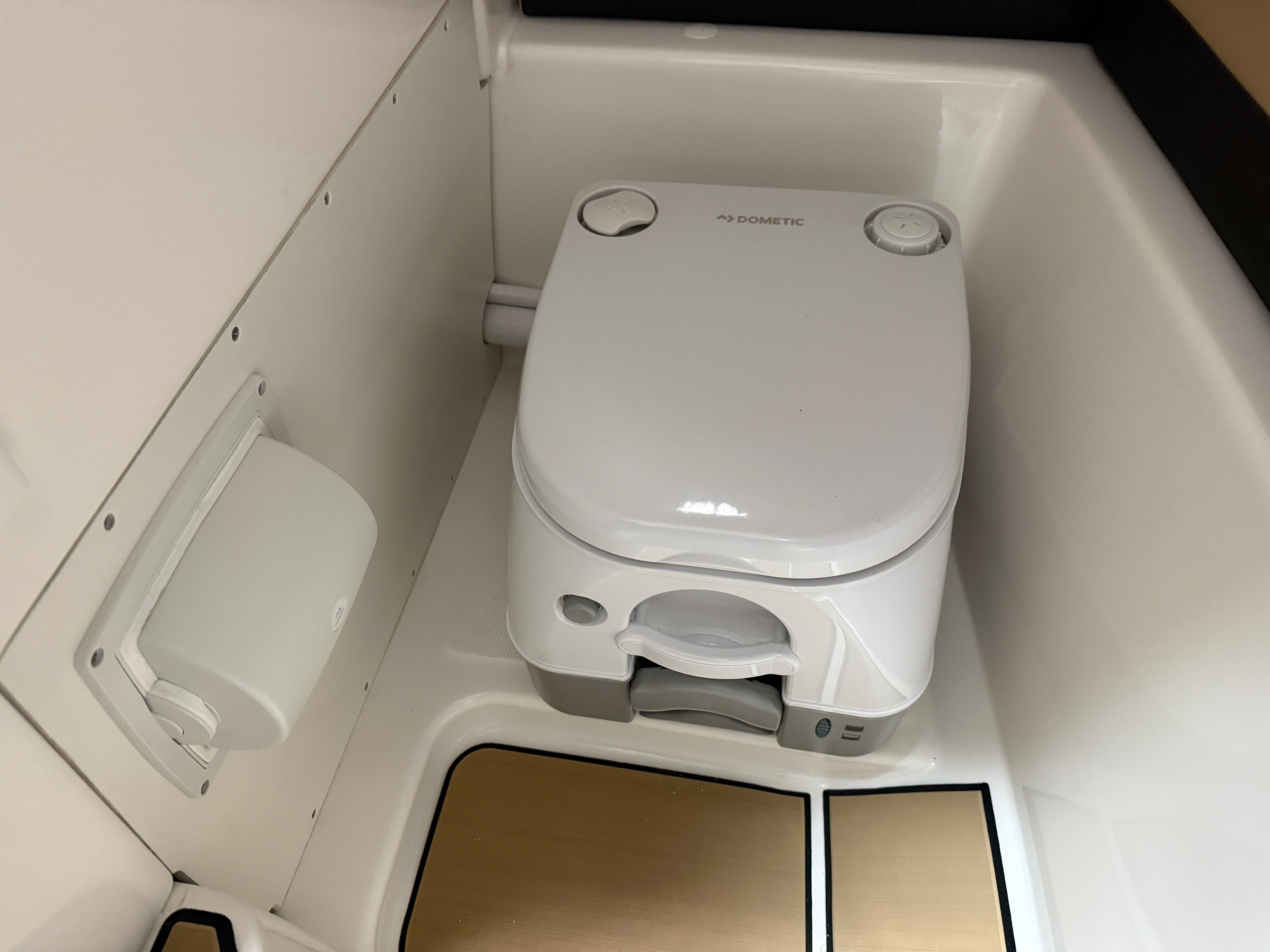 2026 Sea Ray SDX 230 Image Thumbnail #83