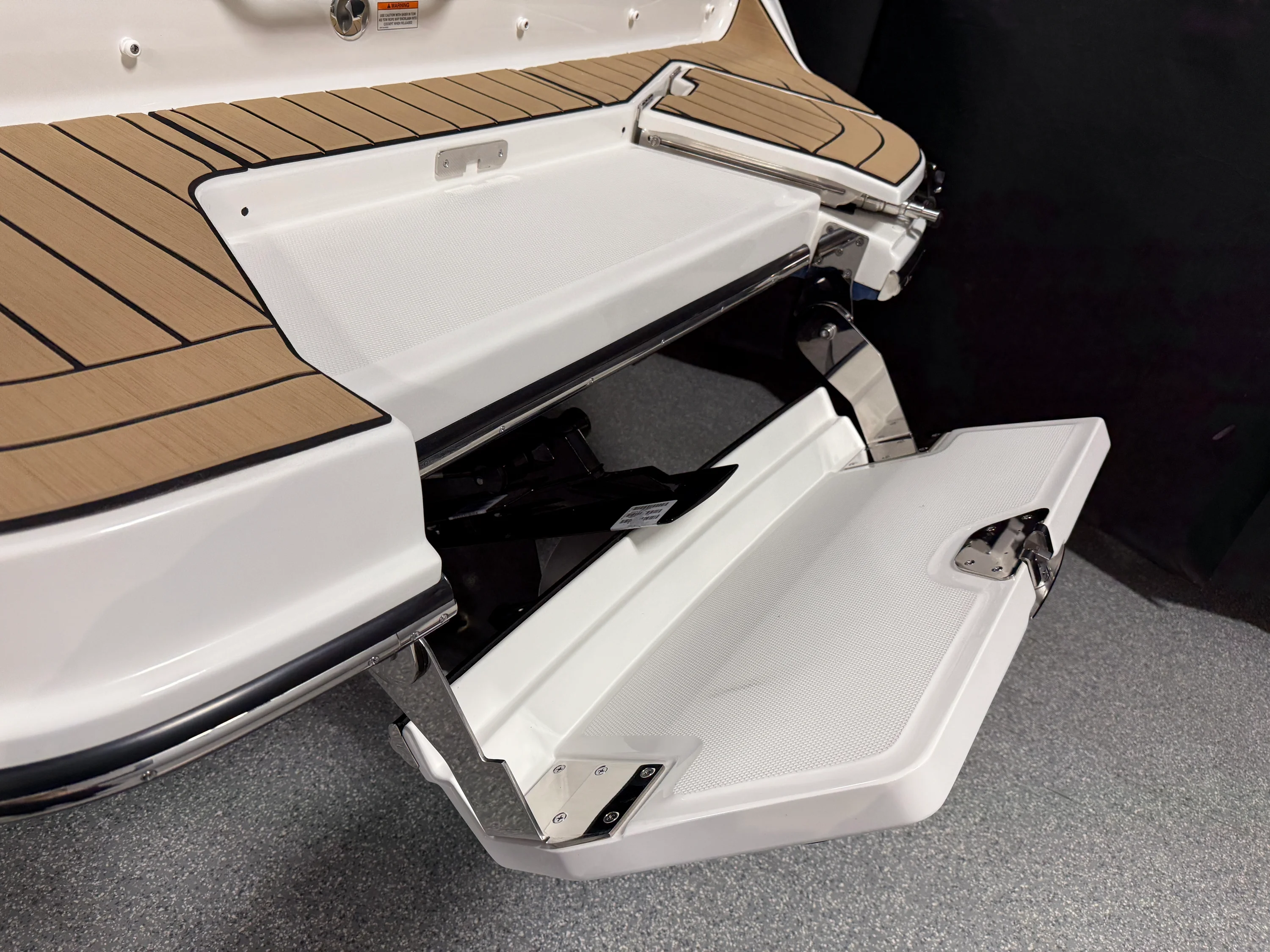 2026 Sea Ray SDX 230 Image Thumbnail #10