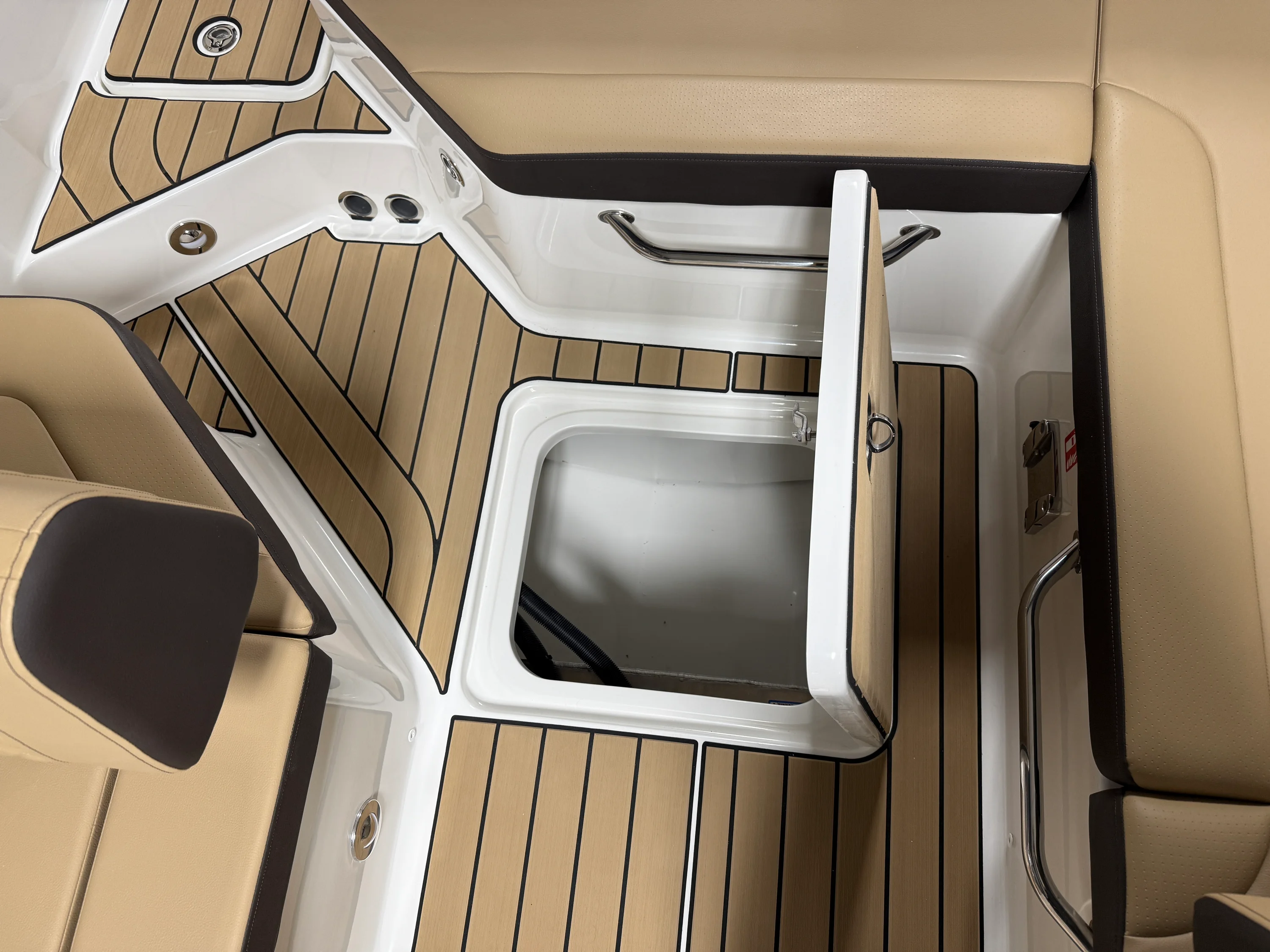 2026 Sea Ray SDX 230 Image Thumbnail #61