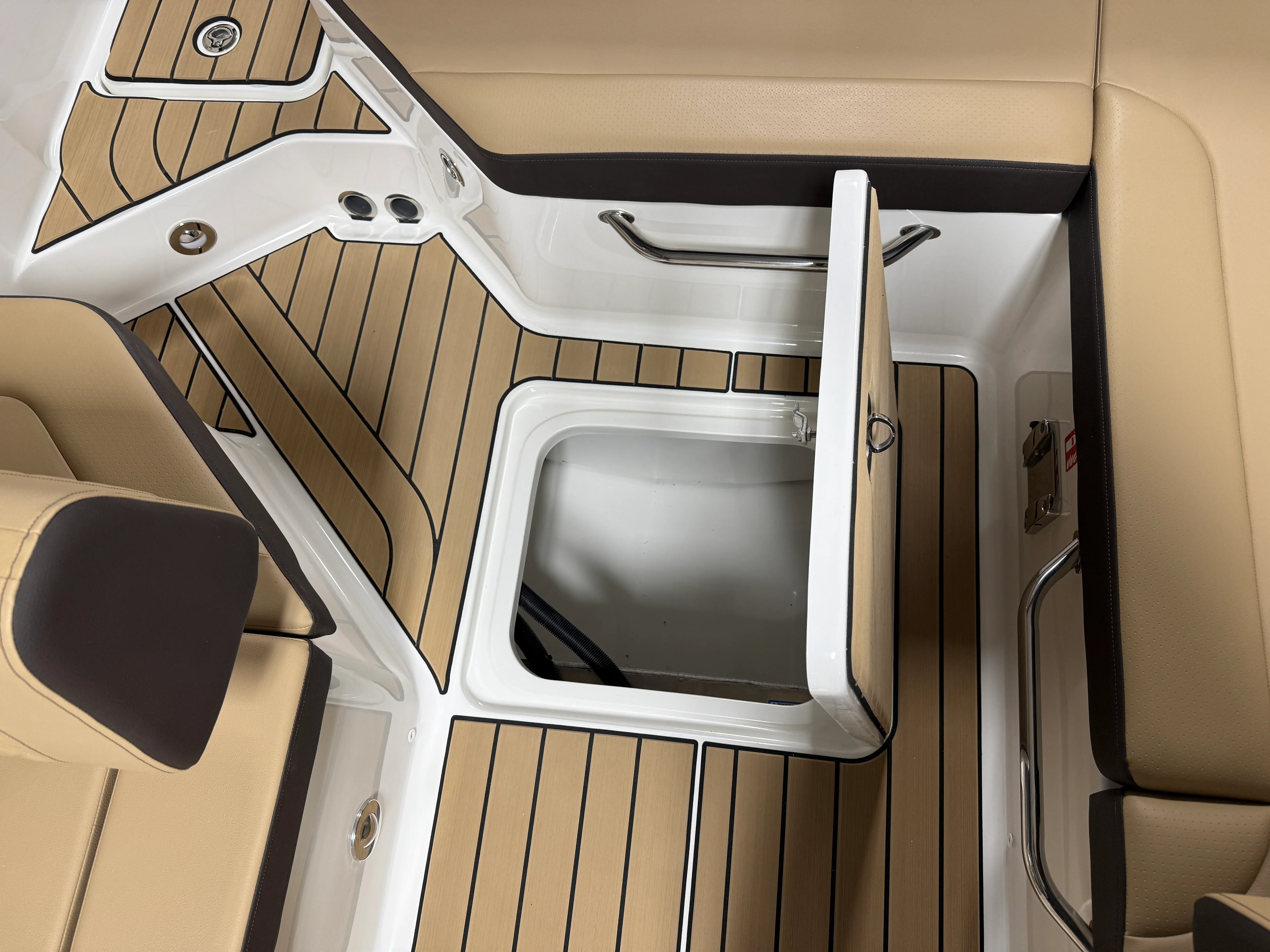 2026 Sea Ray SDX 230 Image Thumbnail #61