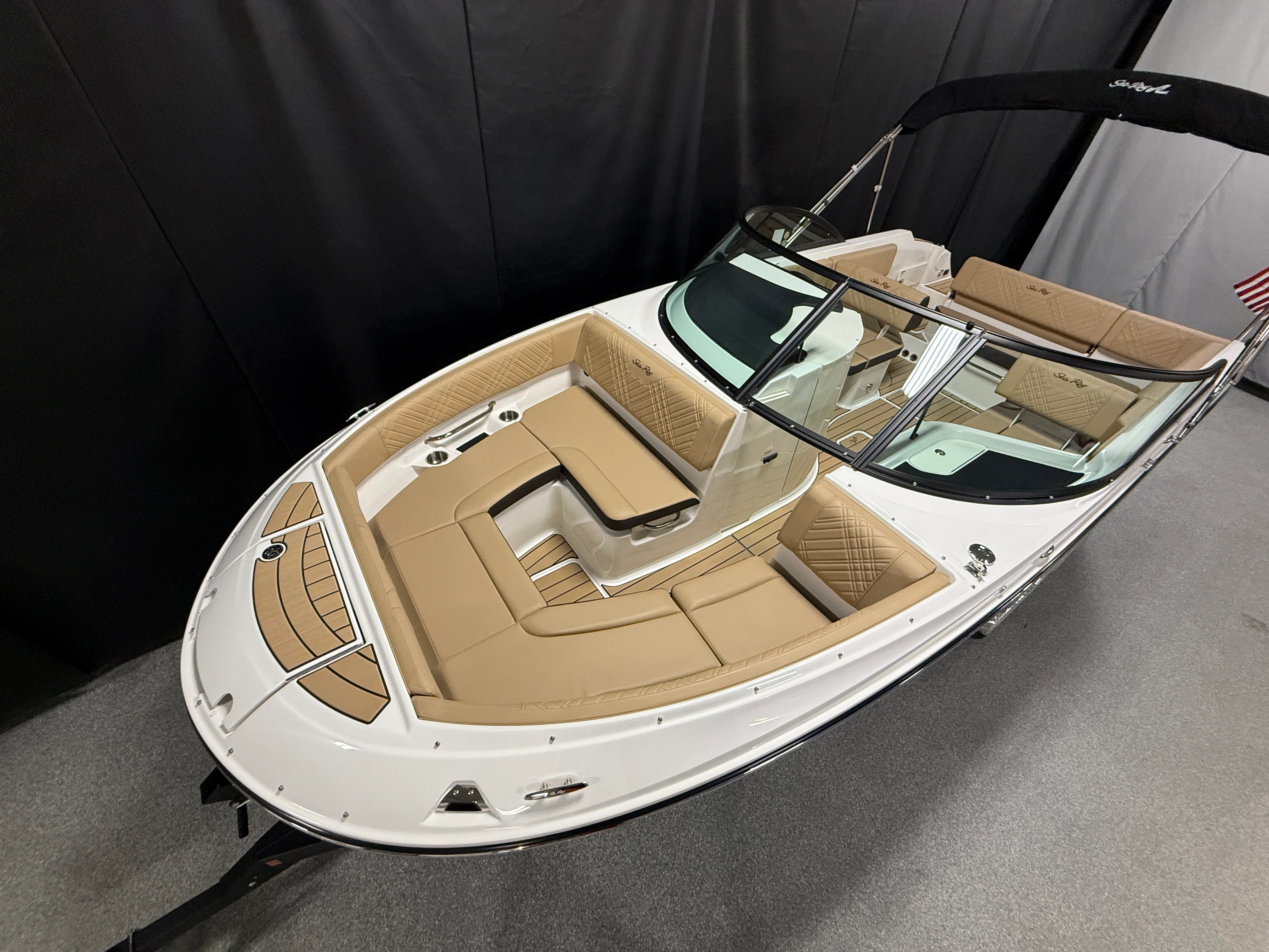 2026 Sea Ray SDX 230 Image Thumbnail #5