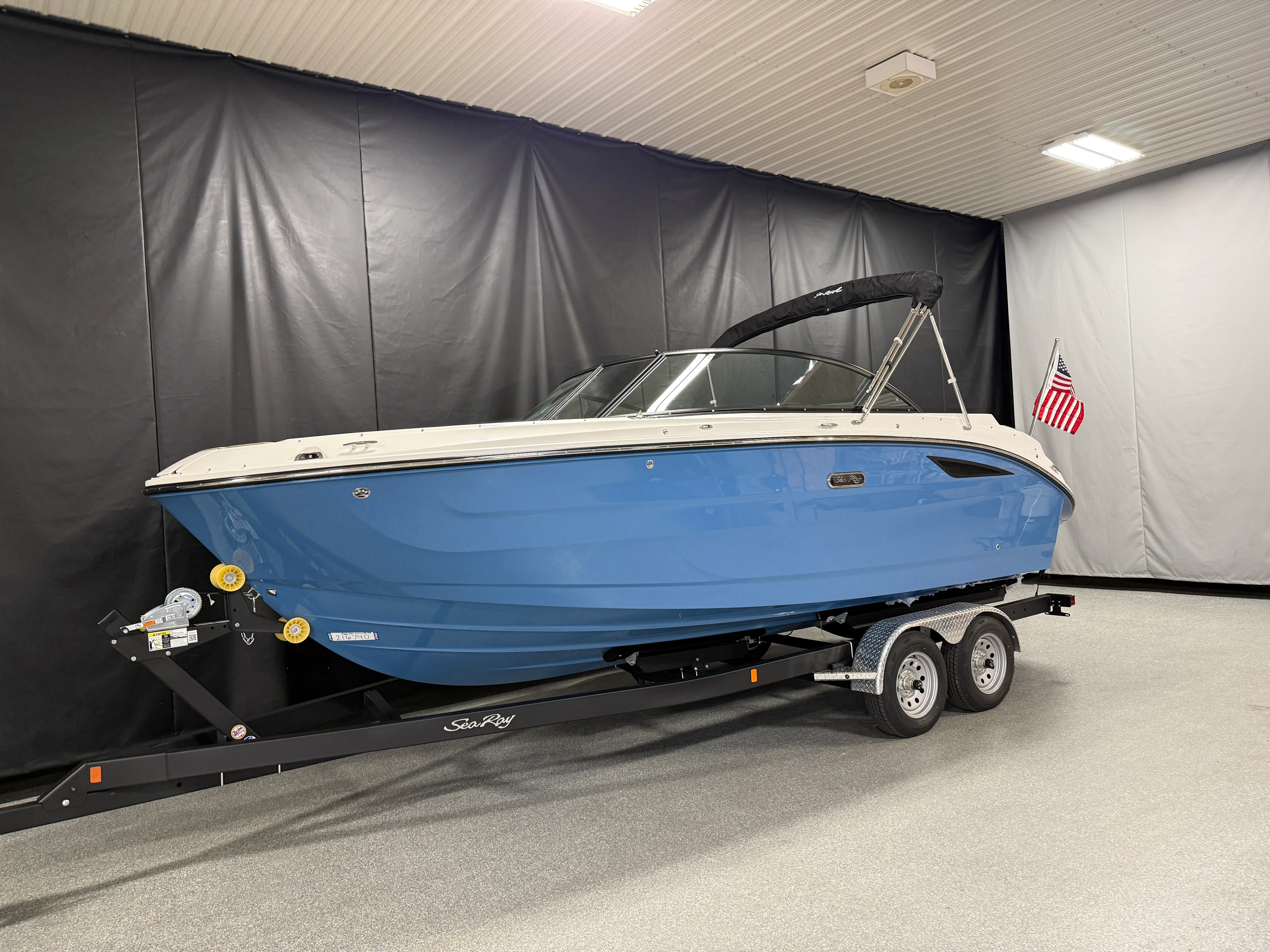 2026 Sea Ray SDX 230 Image Thumbnail #2