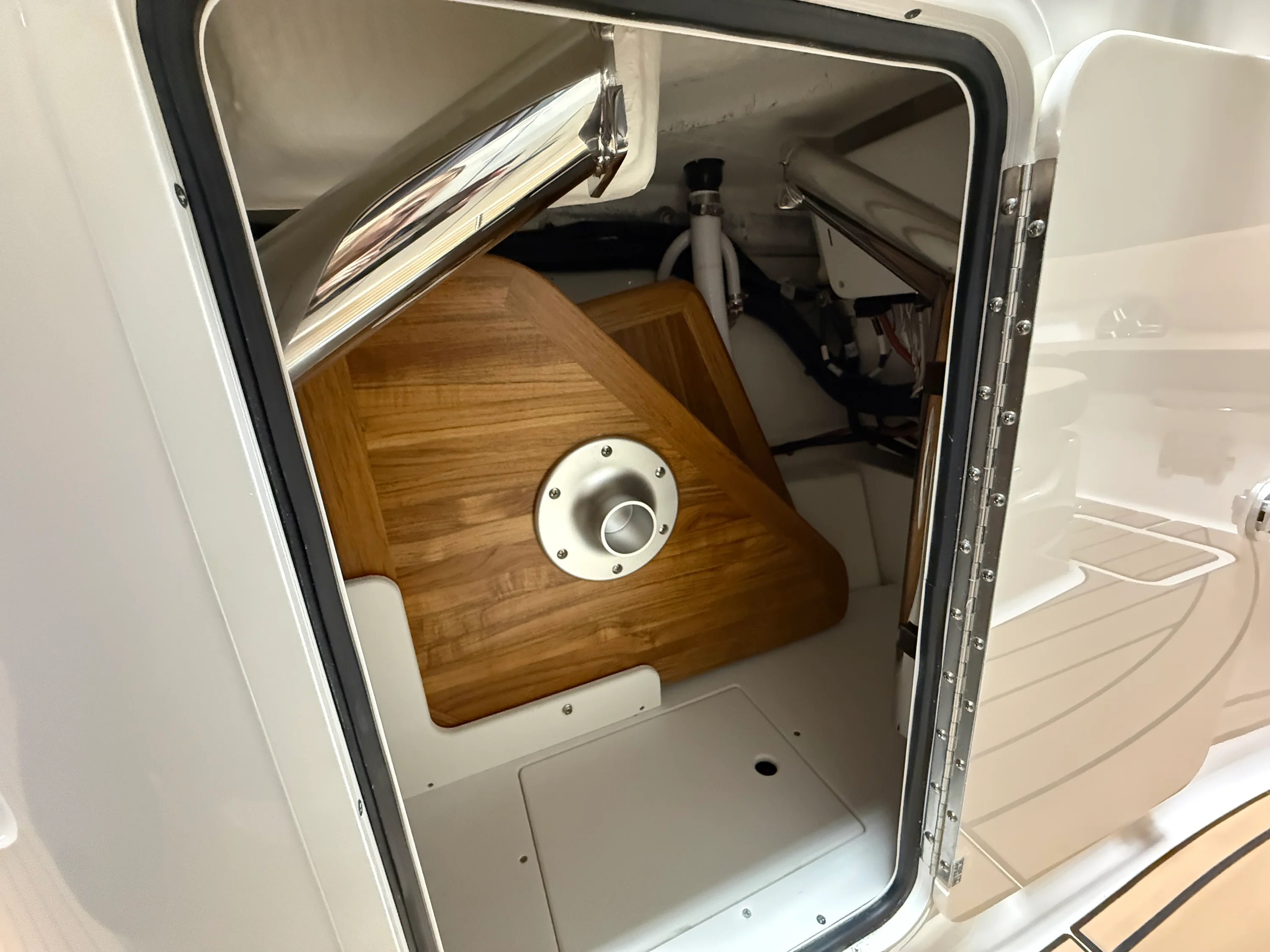 2026 Sea Ray SDX 230 Image Thumbnail #57