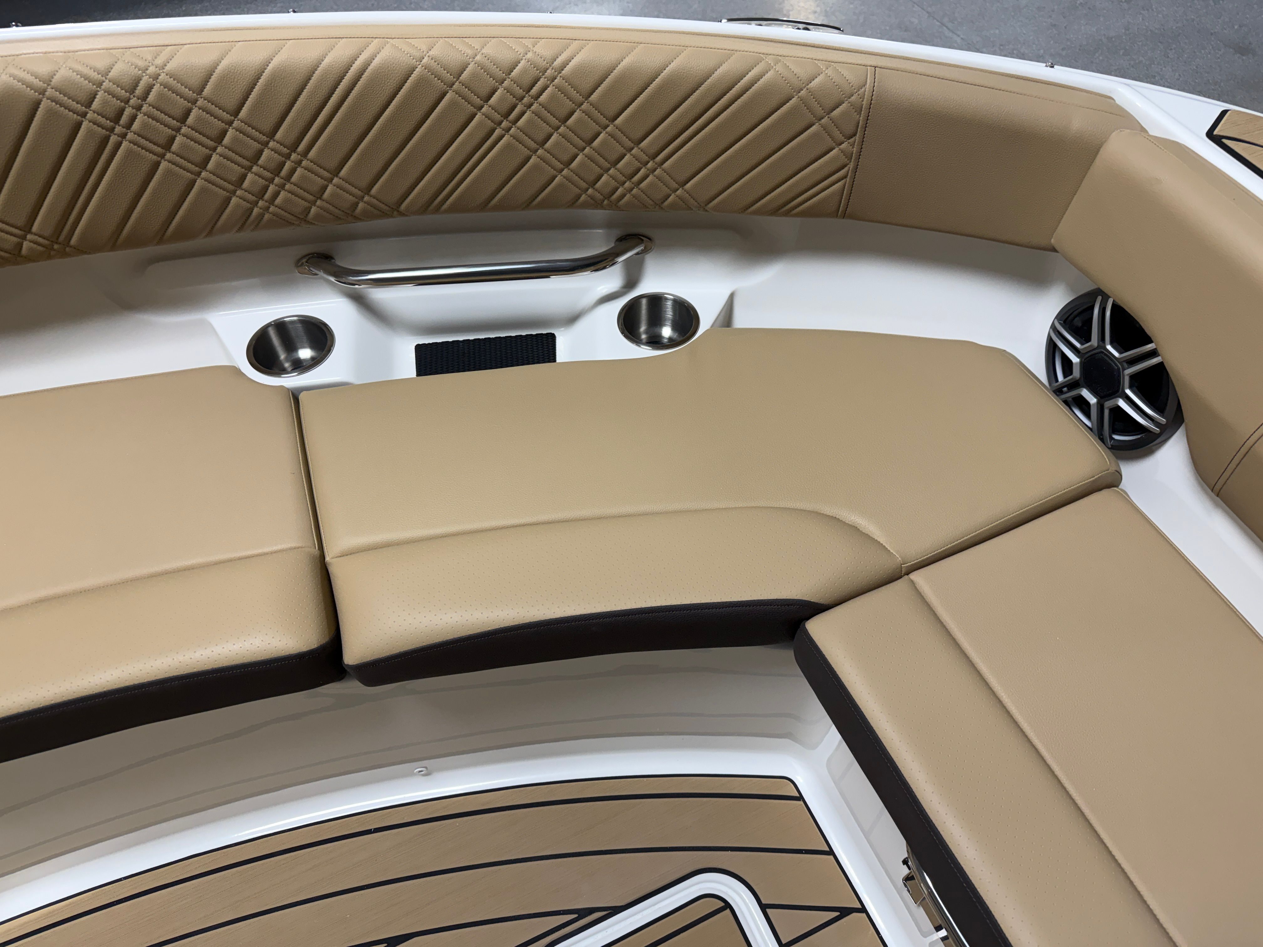 2026 Sea Ray SDX 230 Image Thumbnail #96