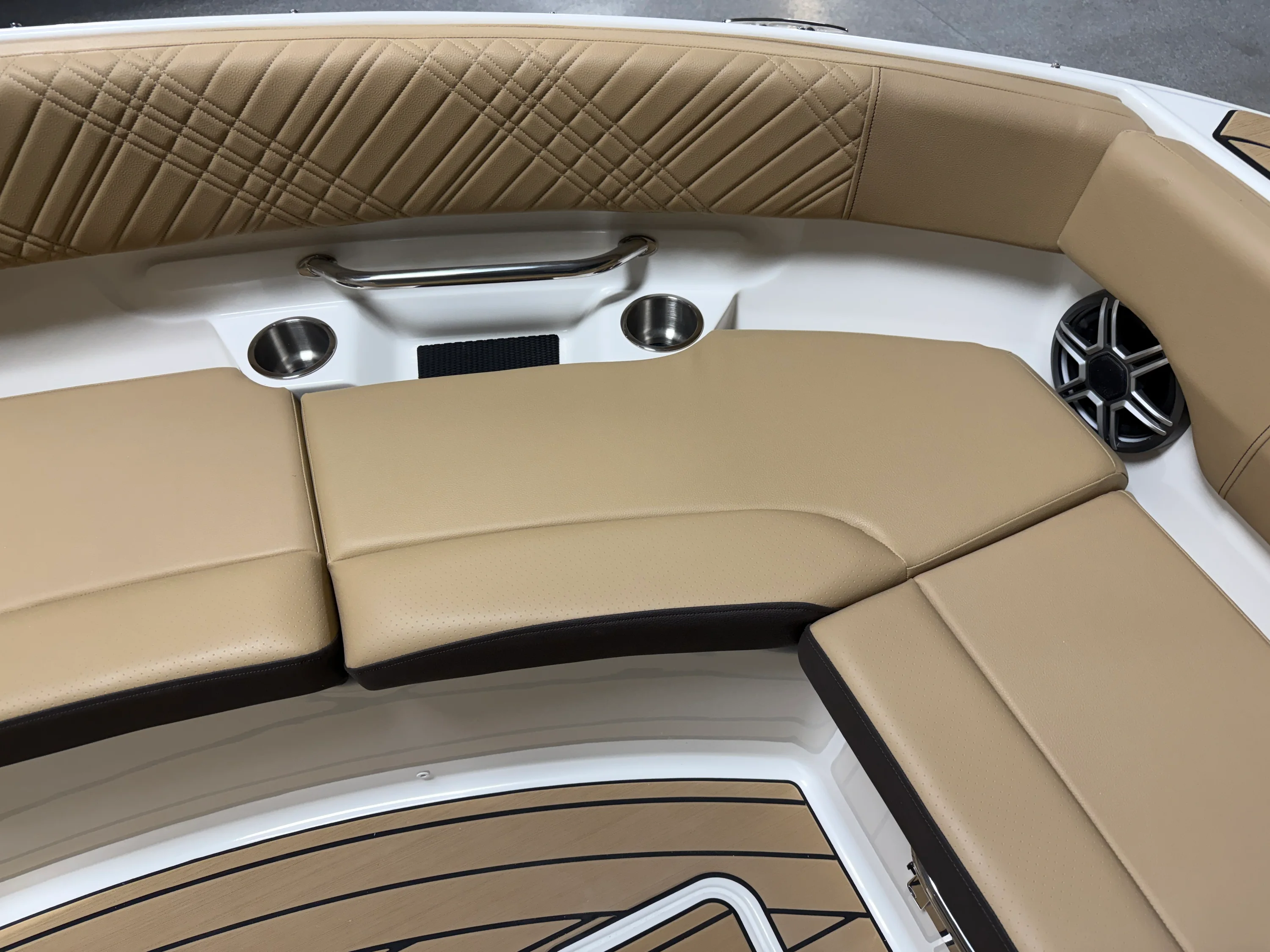 2026 Sea Ray SDX 230 Image Thumbnail #96