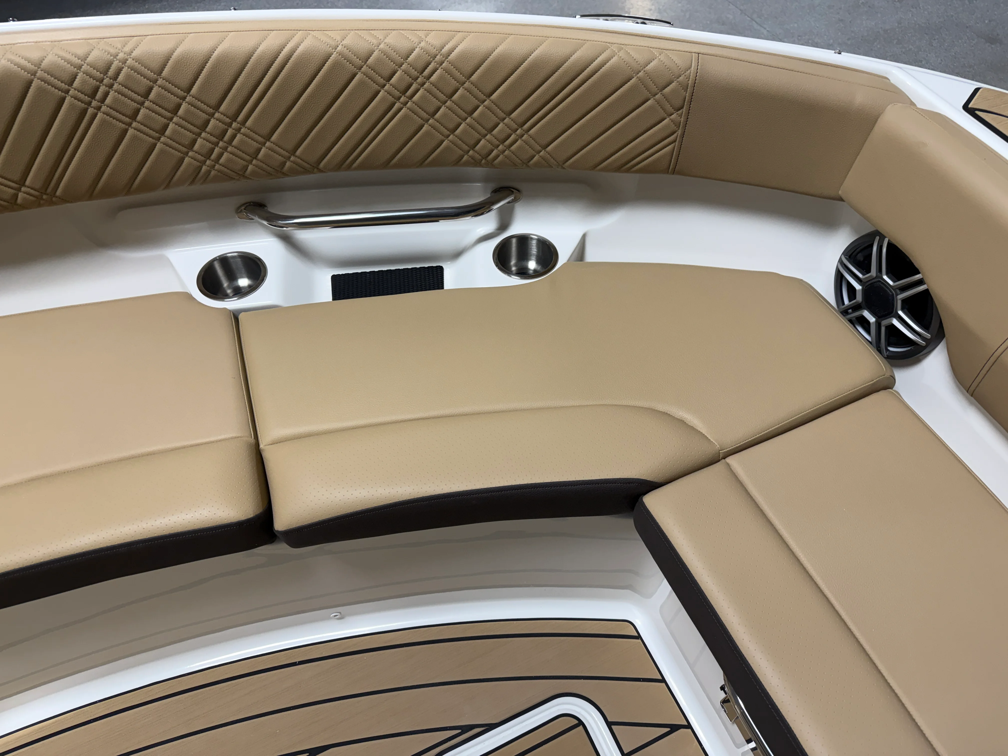 2026 Sea Ray SDX 230 Image Thumbnail #96