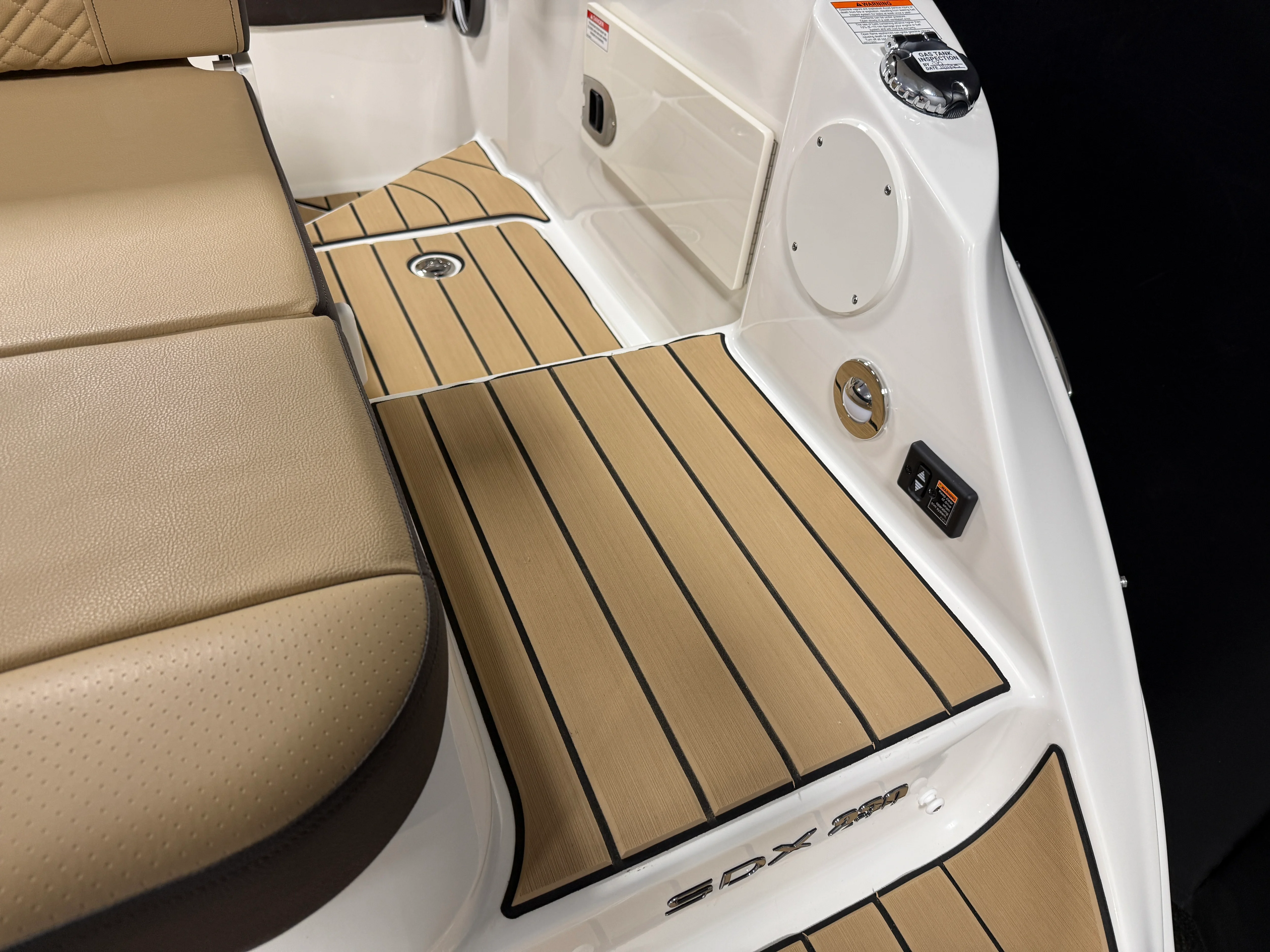 2026 Sea Ray SDX 230 Image Thumbnail #24