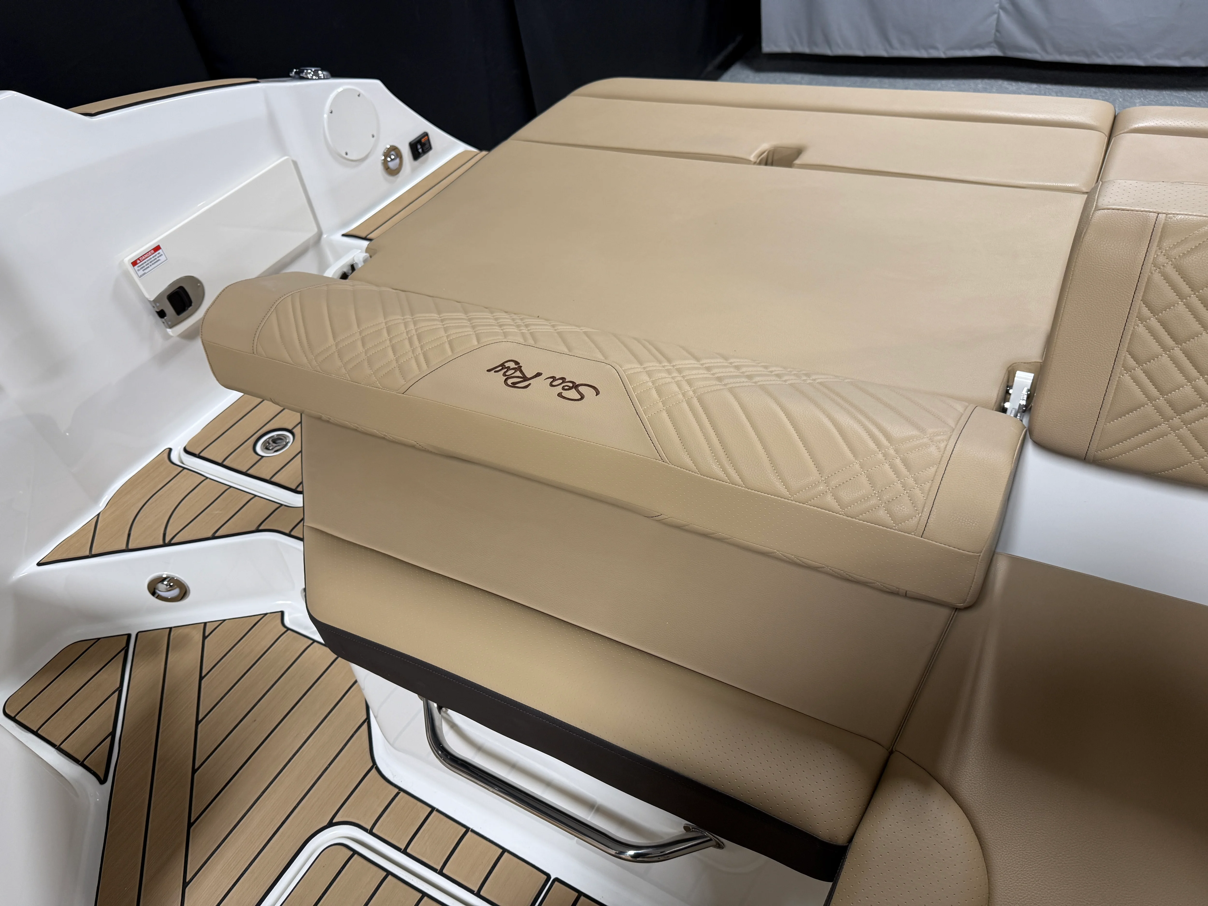 2026 Sea Ray SDX 230 Image Thumbnail #22