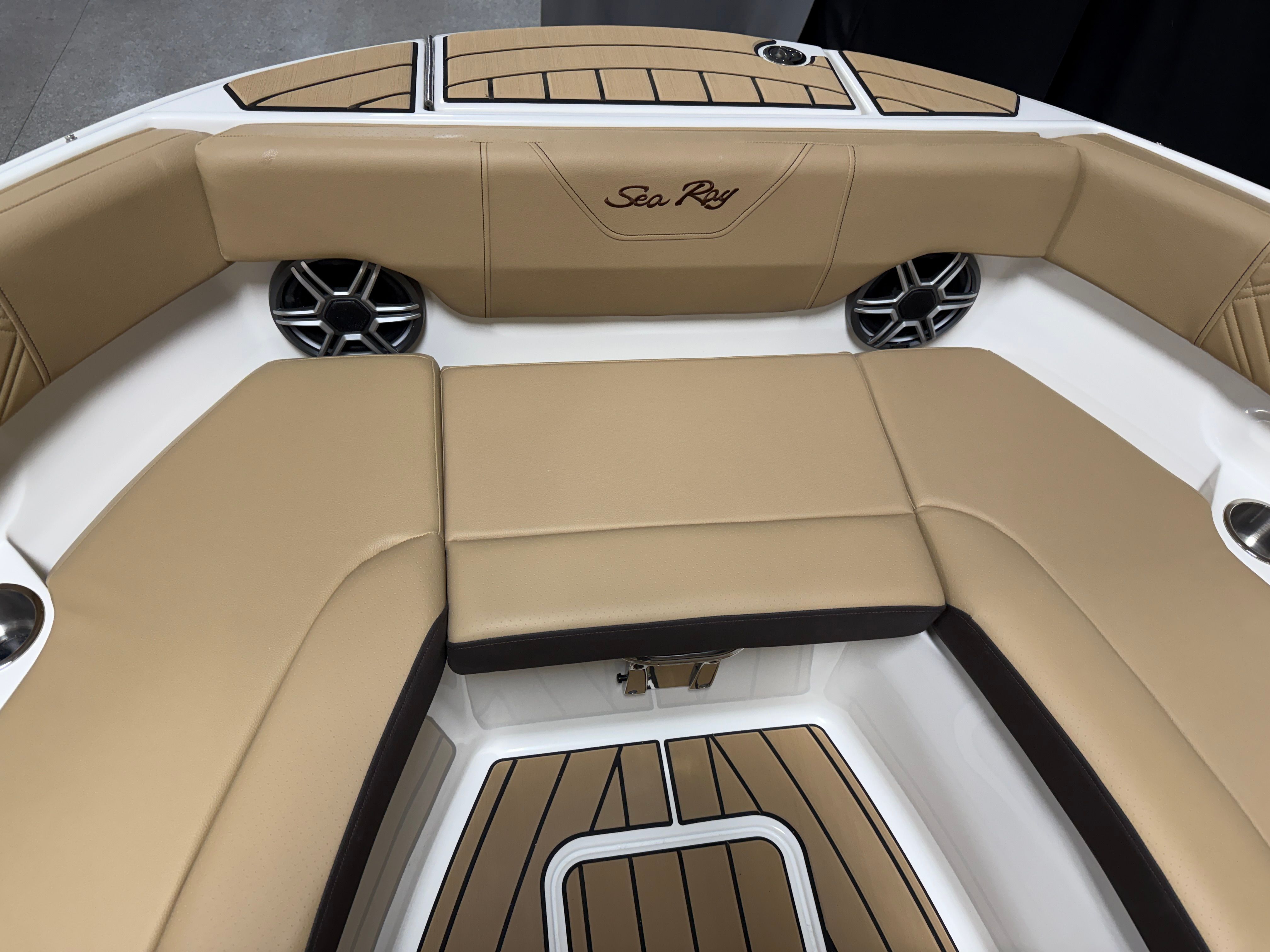 2026 Sea Ray SDX 230 Image Thumbnail #94