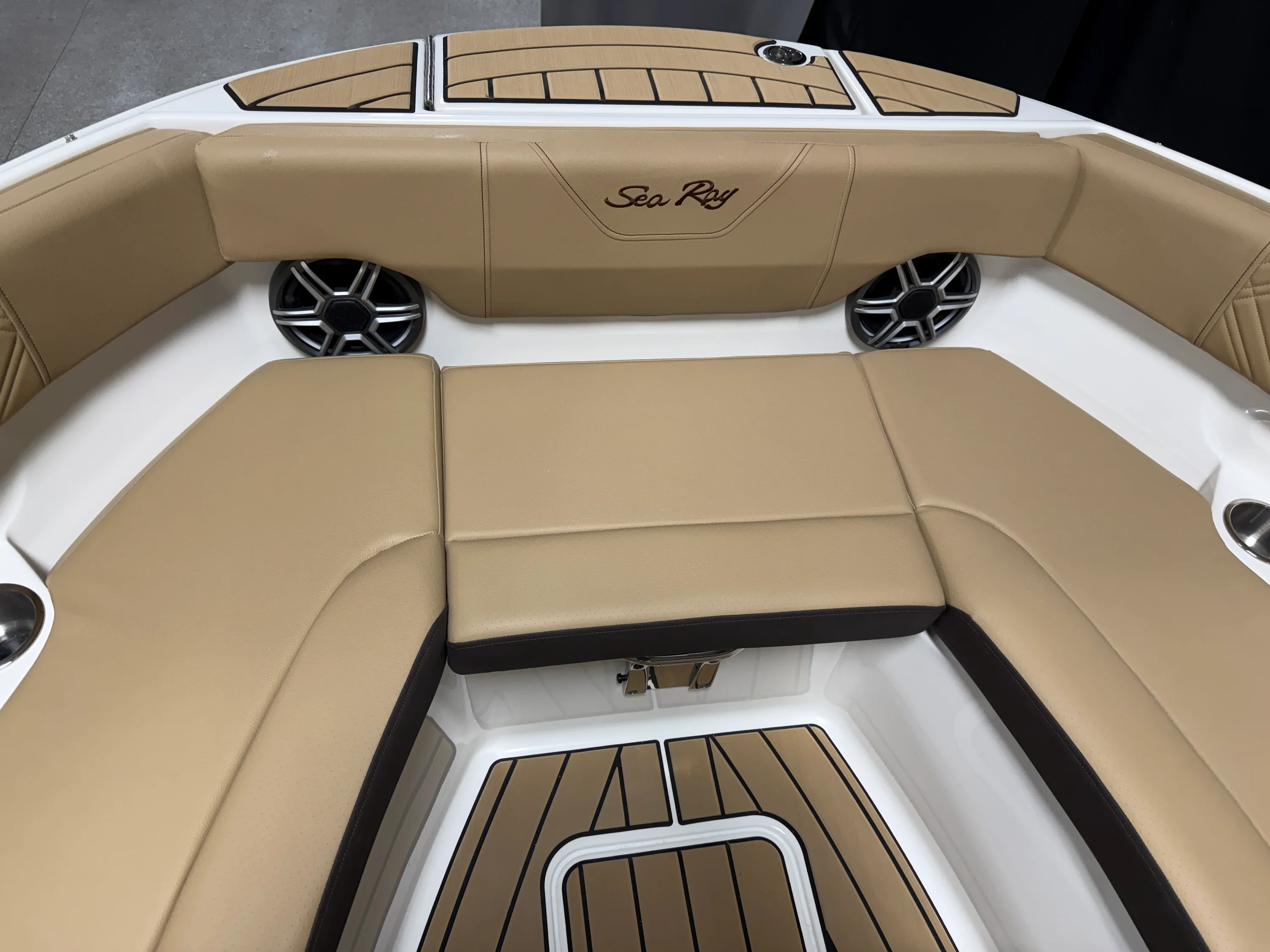 2026 Sea Ray SDX 230 Image Thumbnail #94