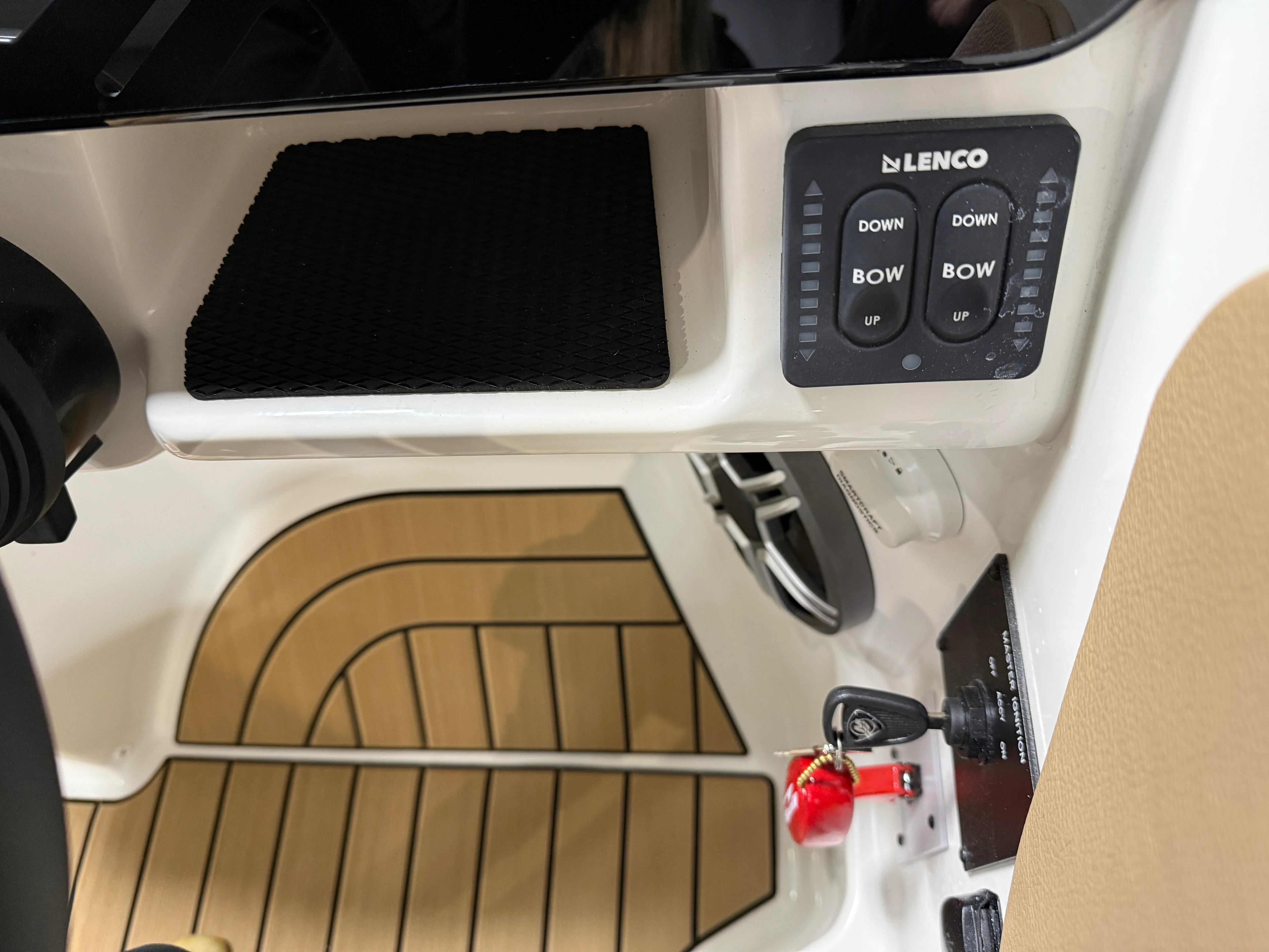 2026 Sea Ray SDX 230 Image Thumbnail #72