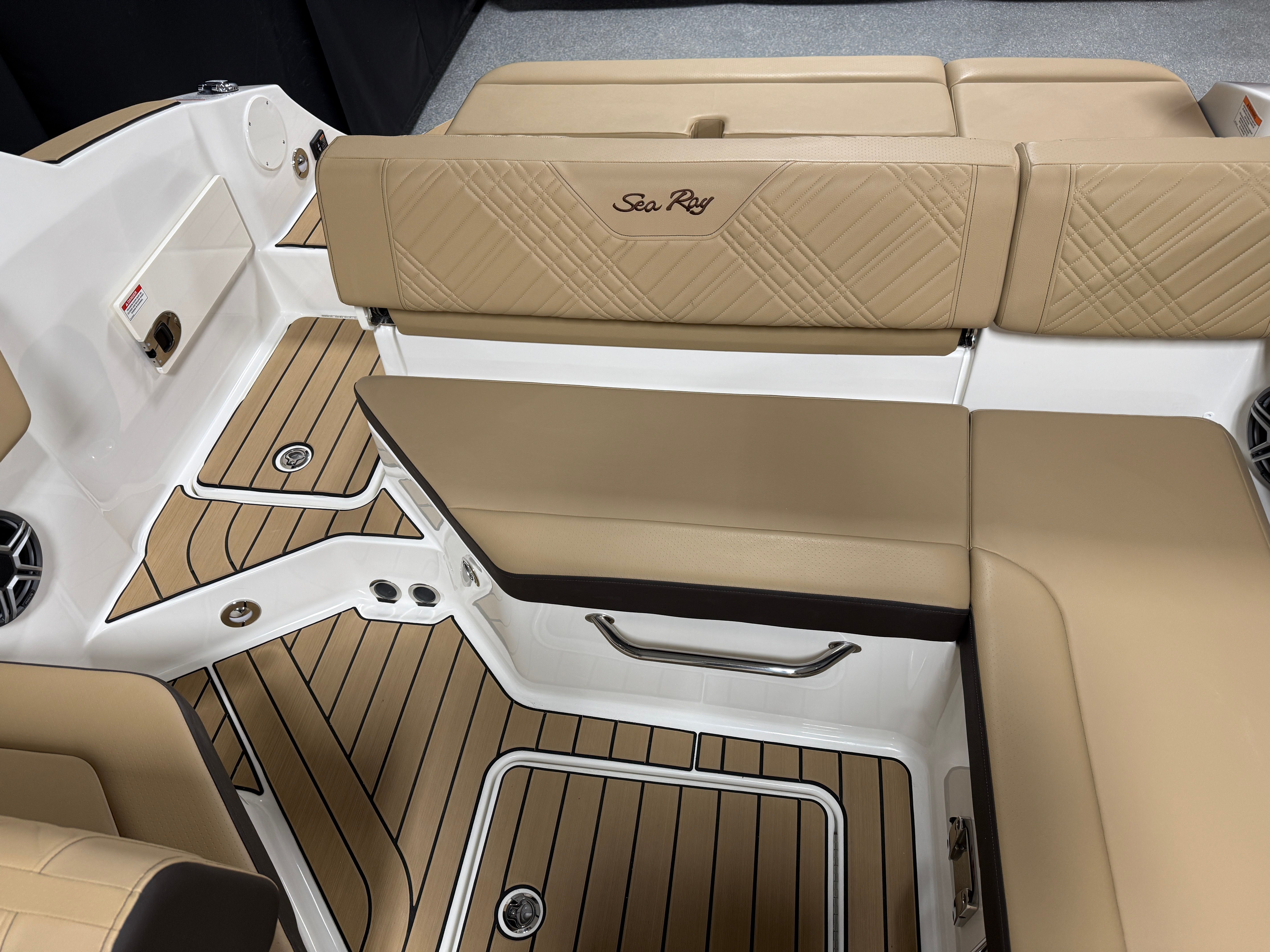 2026 Sea Ray SDX 230 Image Thumbnail #31