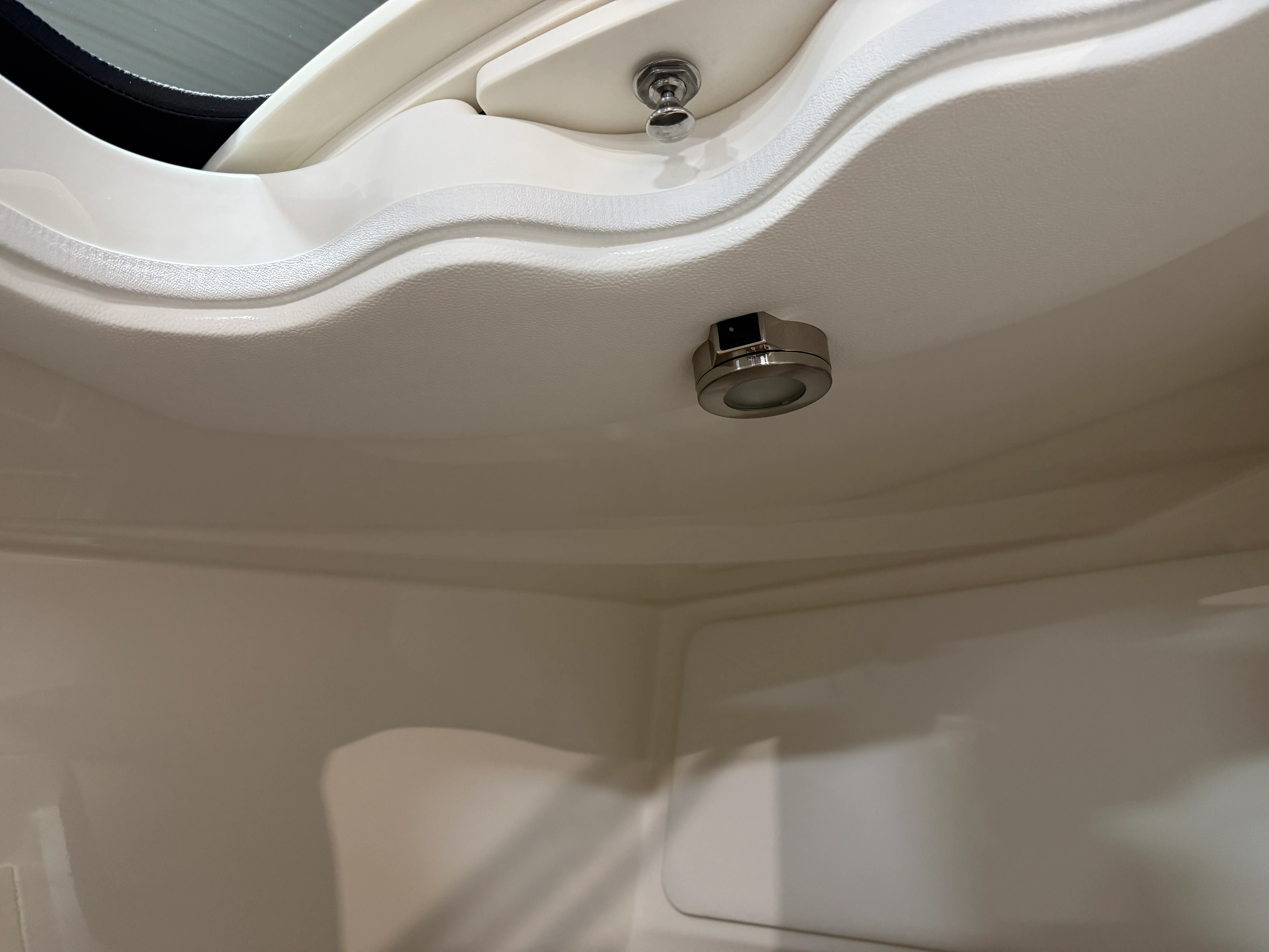 2026 Sea Ray SDX 230 Image Thumbnail #84