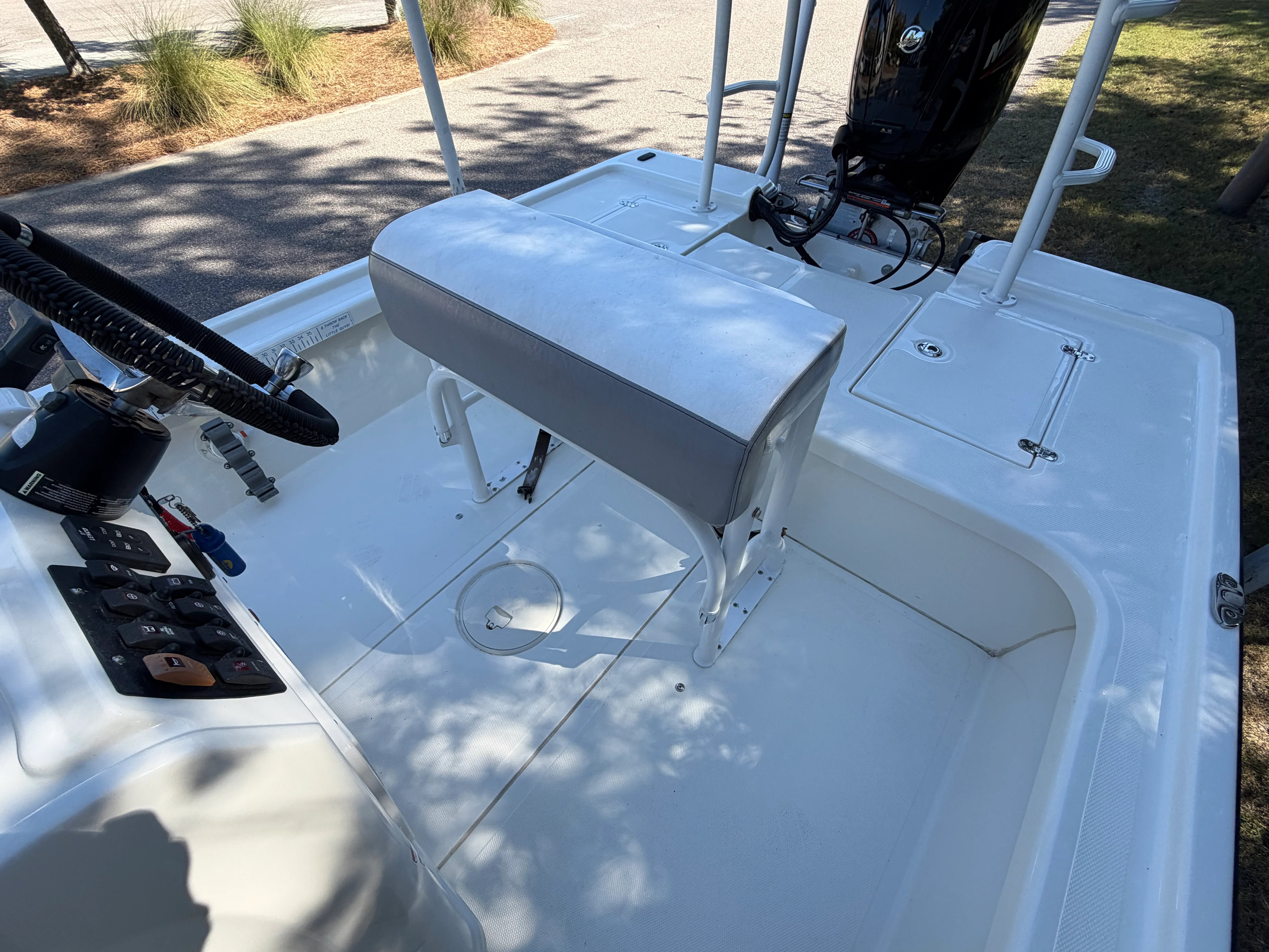 2023 Mako 18 LTS Image Thumbnail #8