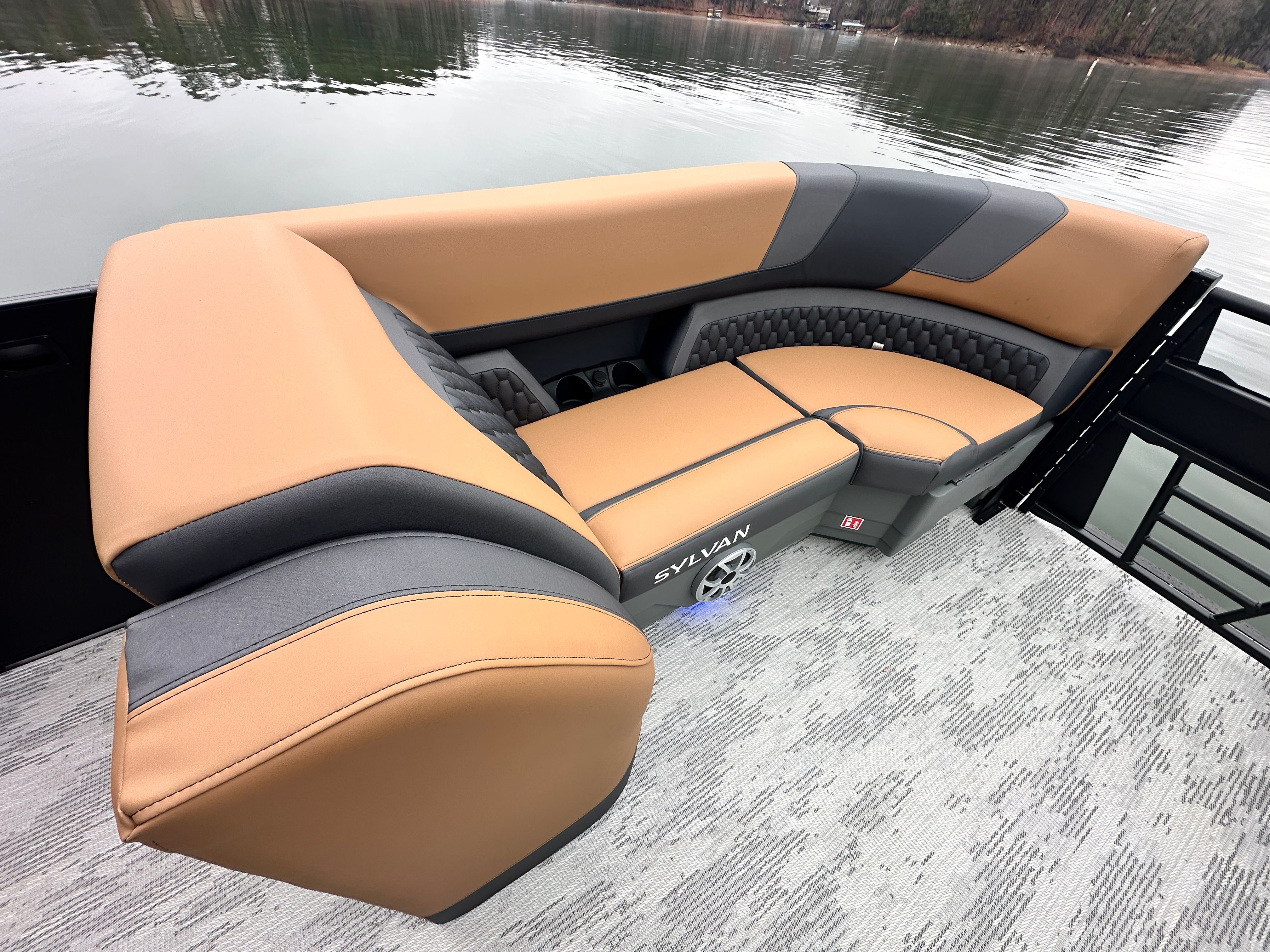 2026 Sylvan L-3 DLZ BAR Image Thumbnail #9