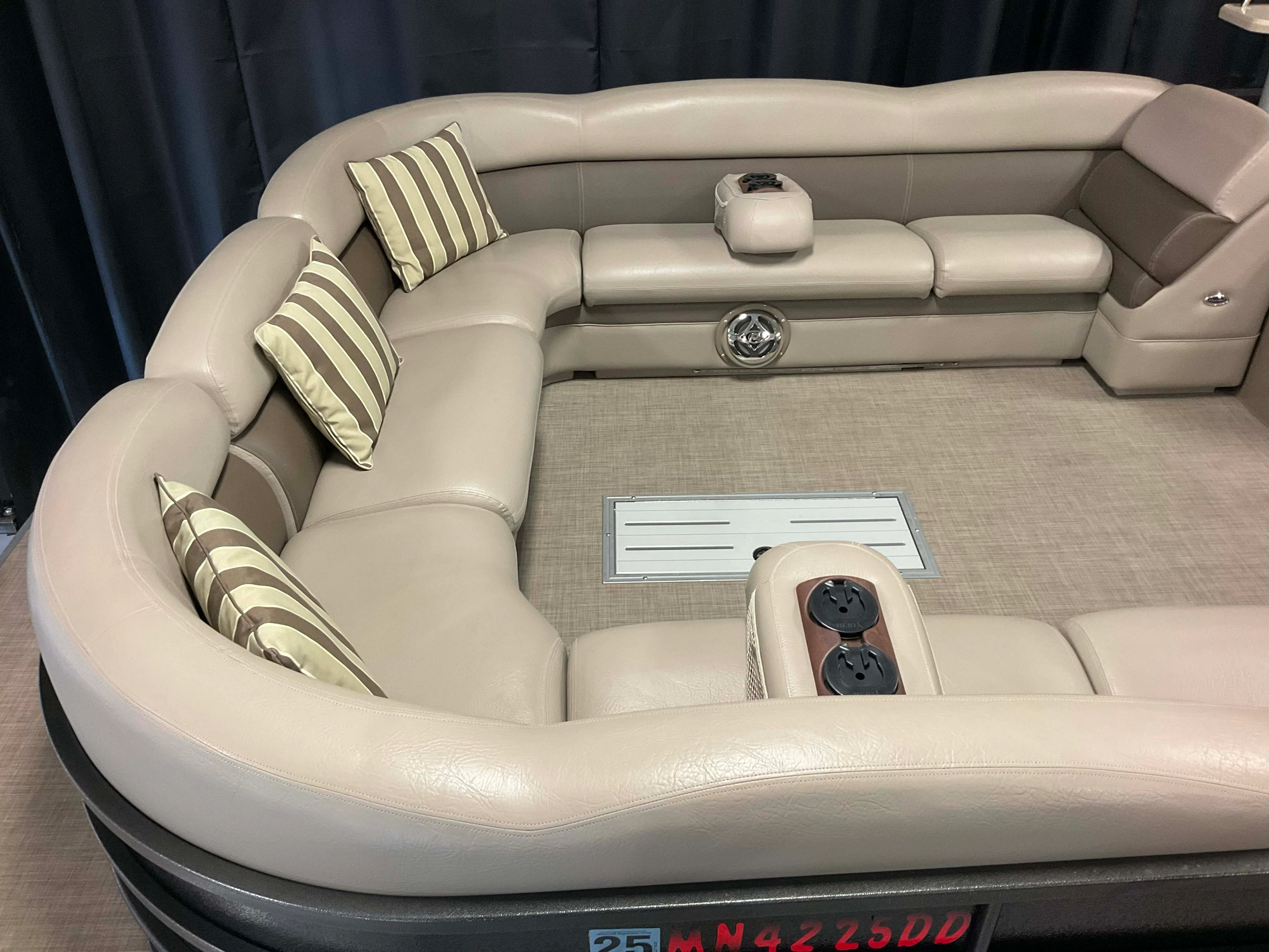 2013 Premier 290 GRAND VIEW Image Thumbnail #4